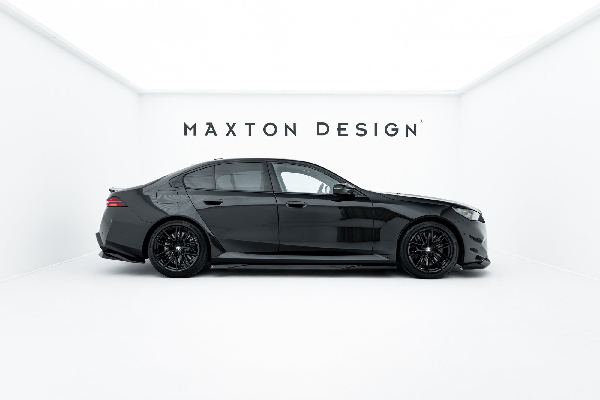 Maxton Design Difusores de taloneras laterales para BMW M5 Sedan / Touring G90 - imagen 3