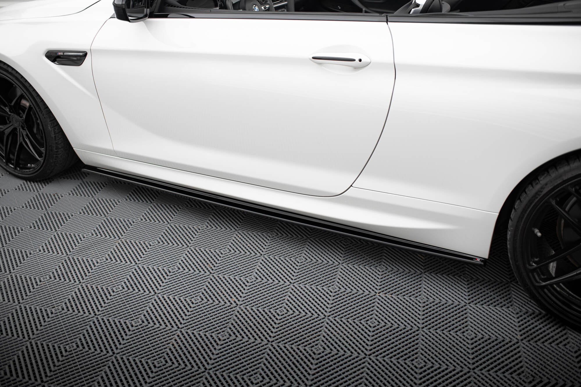 Maxton Design Difusores de taloneras laterales para BMW M6 / 6 M-Pack Coupe / Cabriolet F06 / F13 / F12 - imagen 2