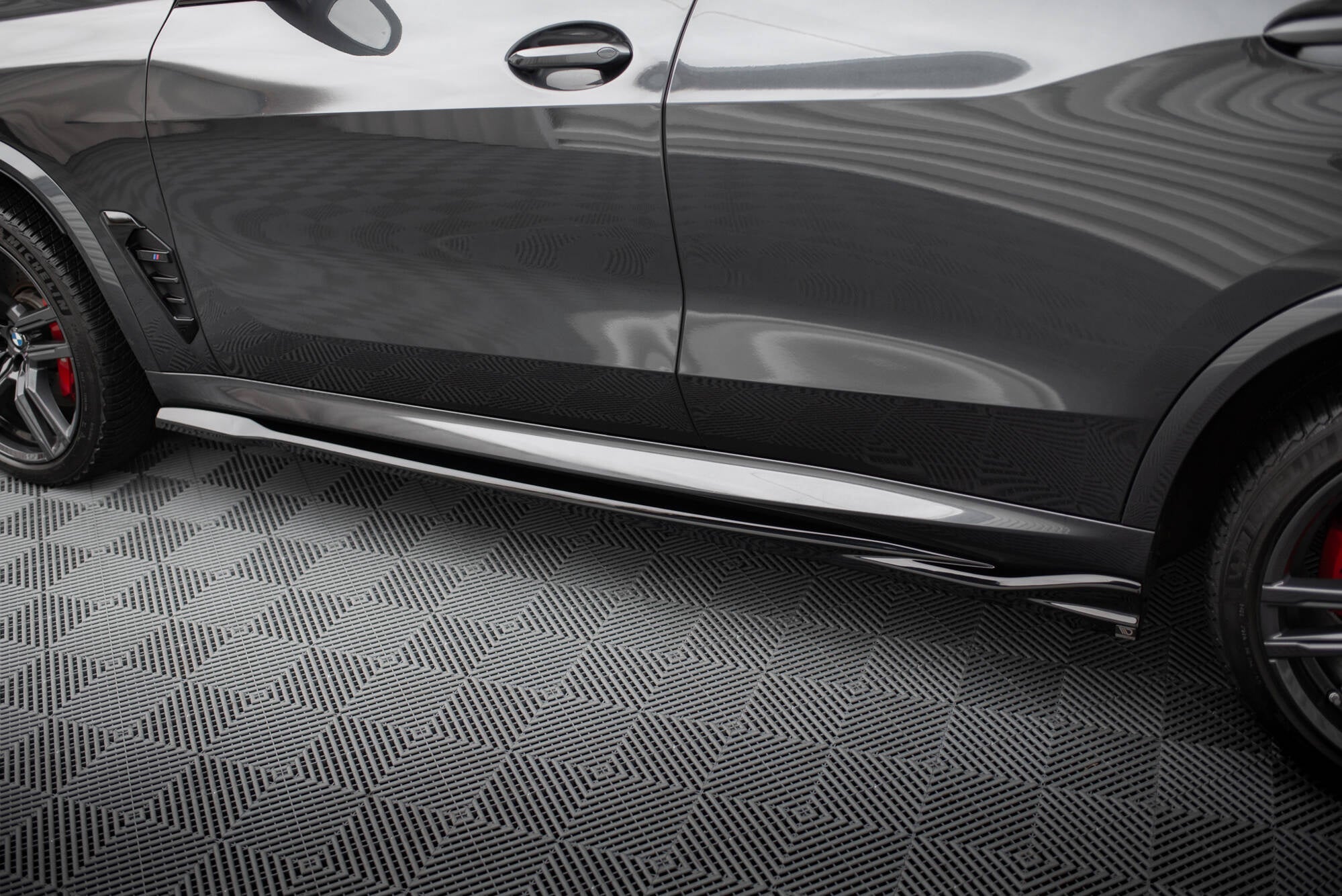 Maxton Design Difusores de taloneras laterales para BMW X5 M F95 / F95 Facelift - imagen 3