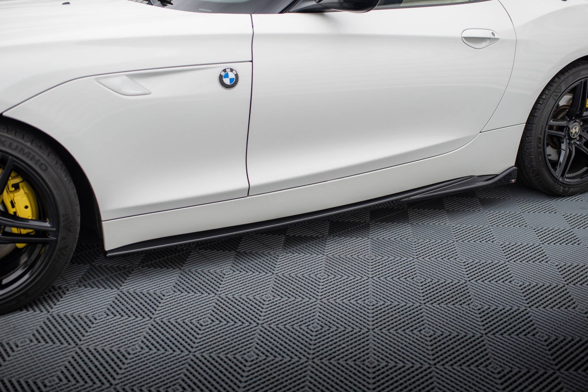 Maxton Design Difusores de taloneras laterales para BMW Z4 E89 - imagen 1
