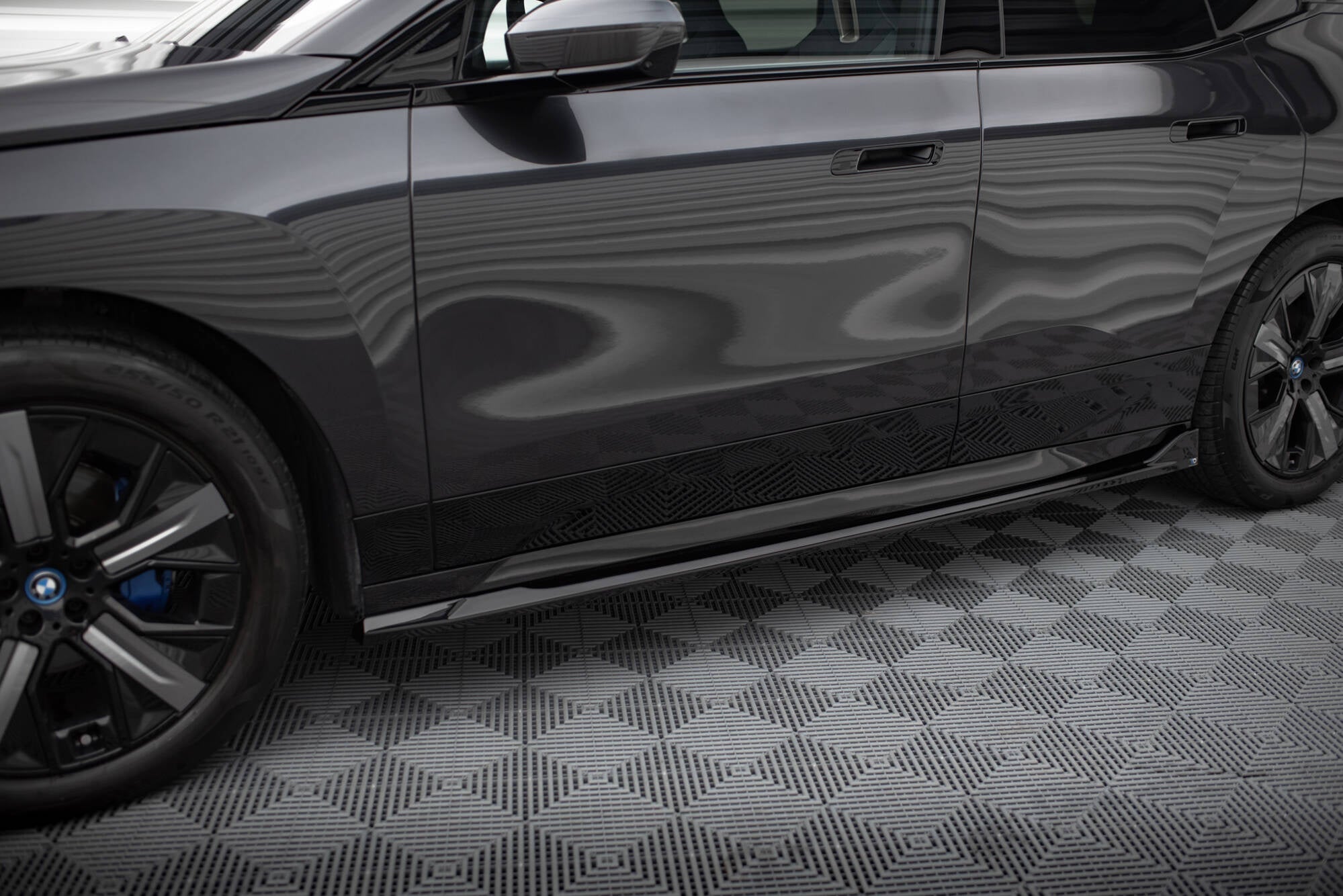 Maxton Design Difusores de taloneras laterales para BMW iX M-Pack i20 / I20 Facelift - imagen 1
