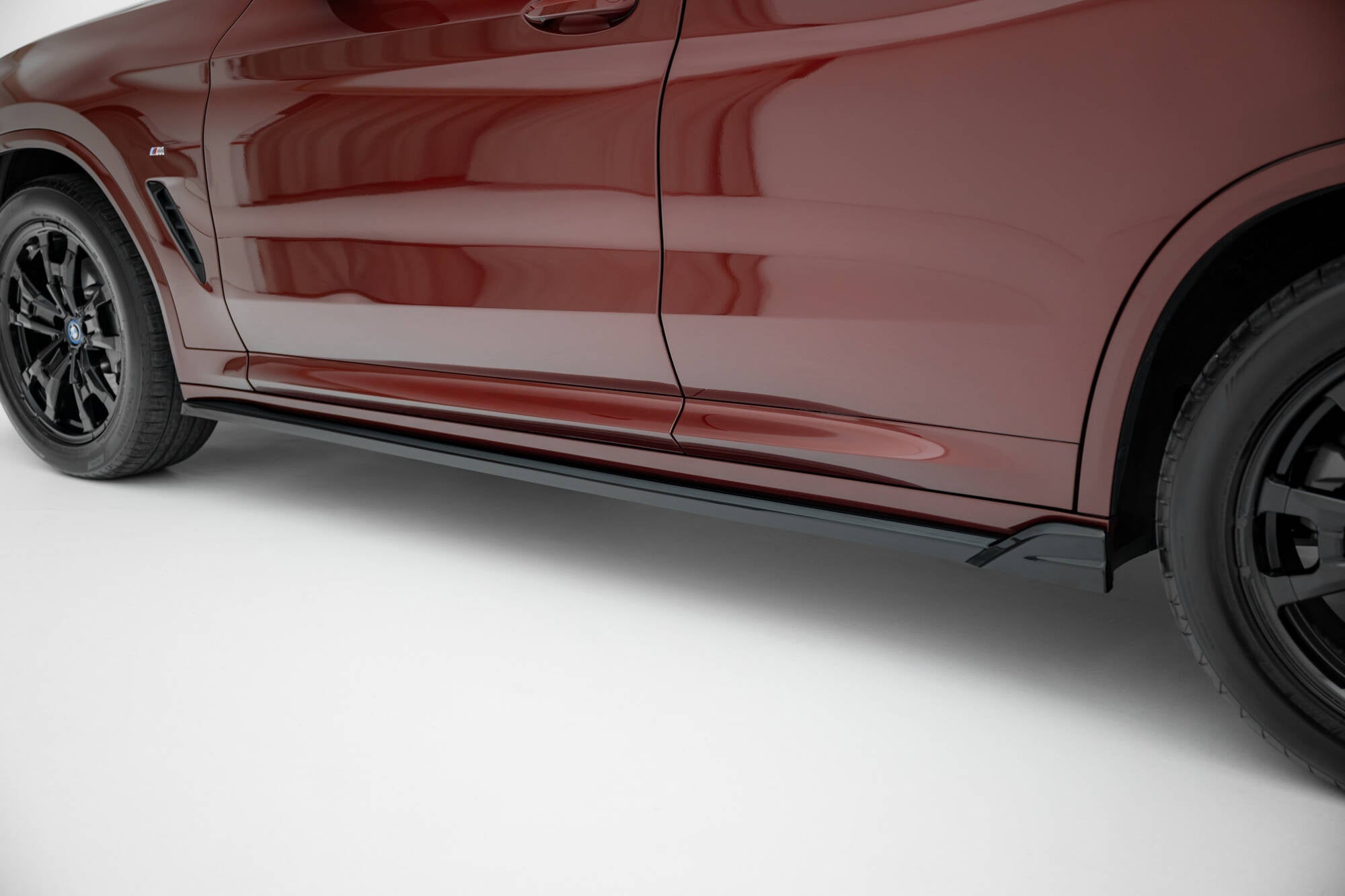 Maxton Design Difusores de taloneras laterales para BMW iX3 M-Pack G08 Facelift - imagen 3