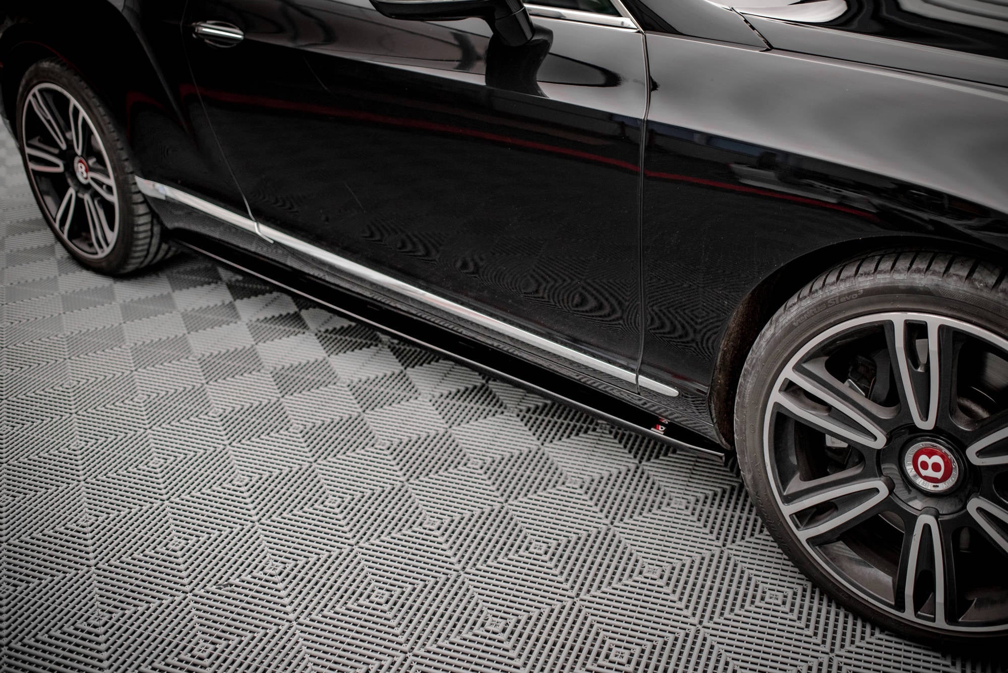 Maxton Design Difusores de taloneras laterales para Bentley Continental GT V8 S Mk2 - imagen 3