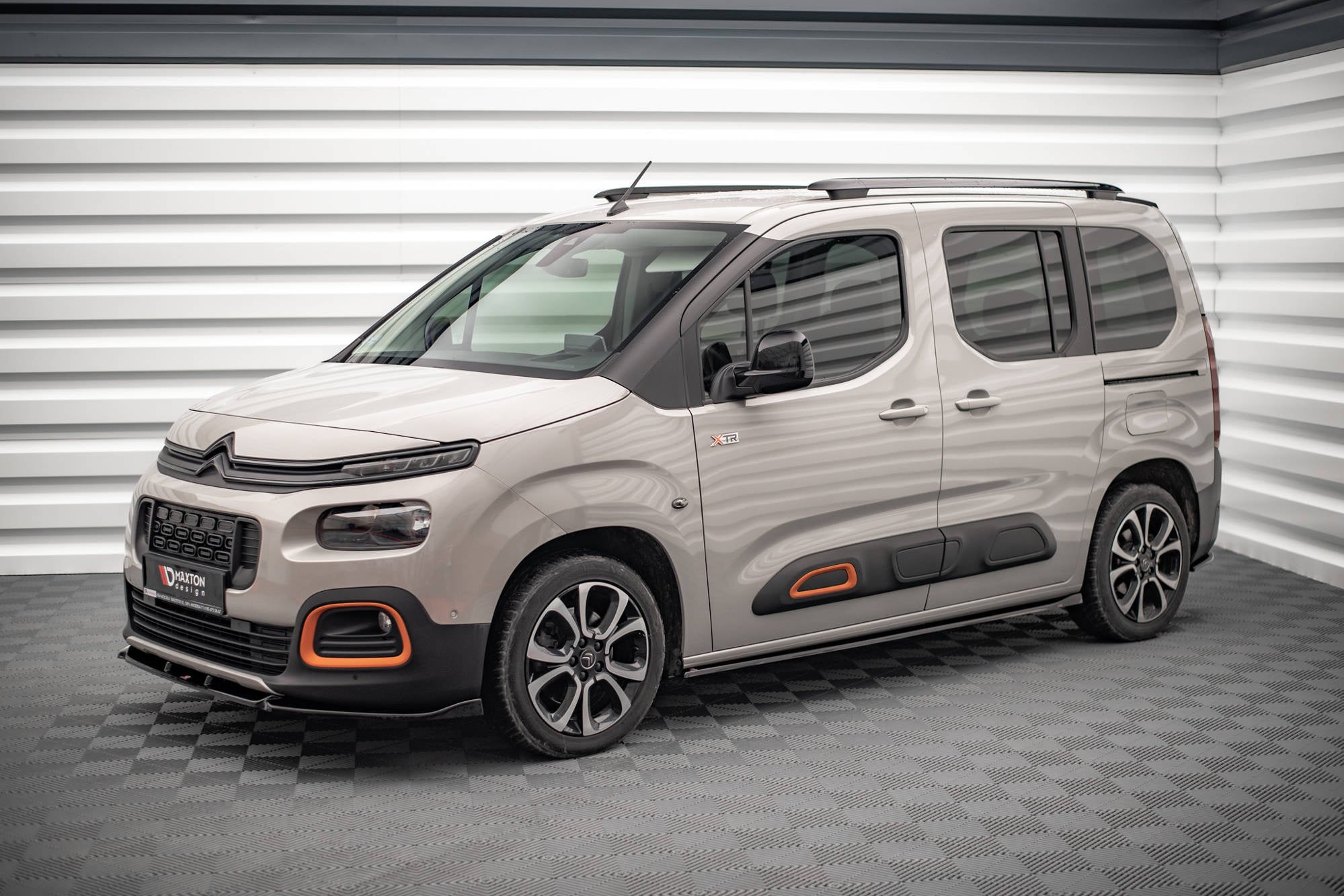 Maxton Design Difusores de taloneras laterales para Citroen Berlingo Mk3 - imagen 3
