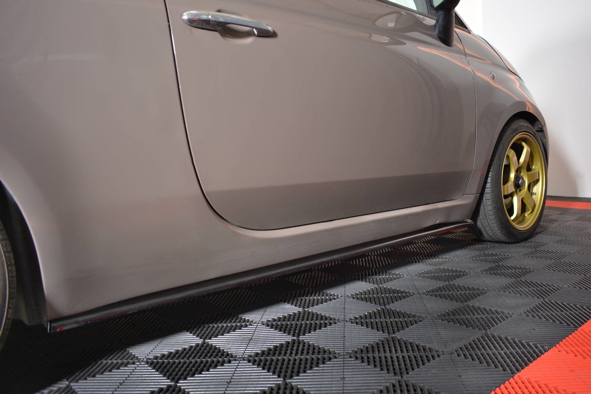 Maxton Design Difusores de taloneras laterales para Fiat 500 - imagen 2