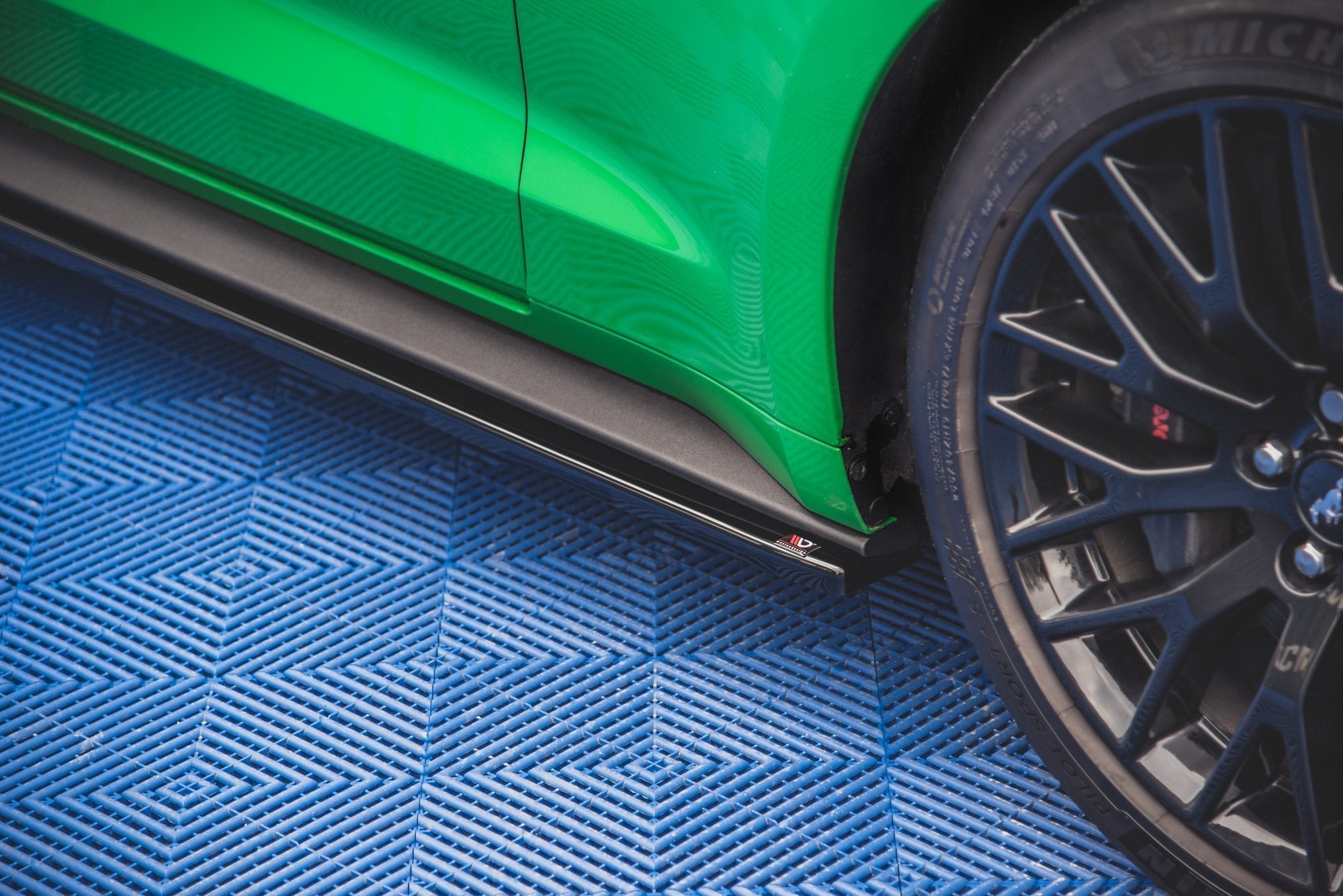 Maxton Design Difusores de taloneras laterales + Flaps para Ford Mustang GT Mk6 Facelift - imagen 2
