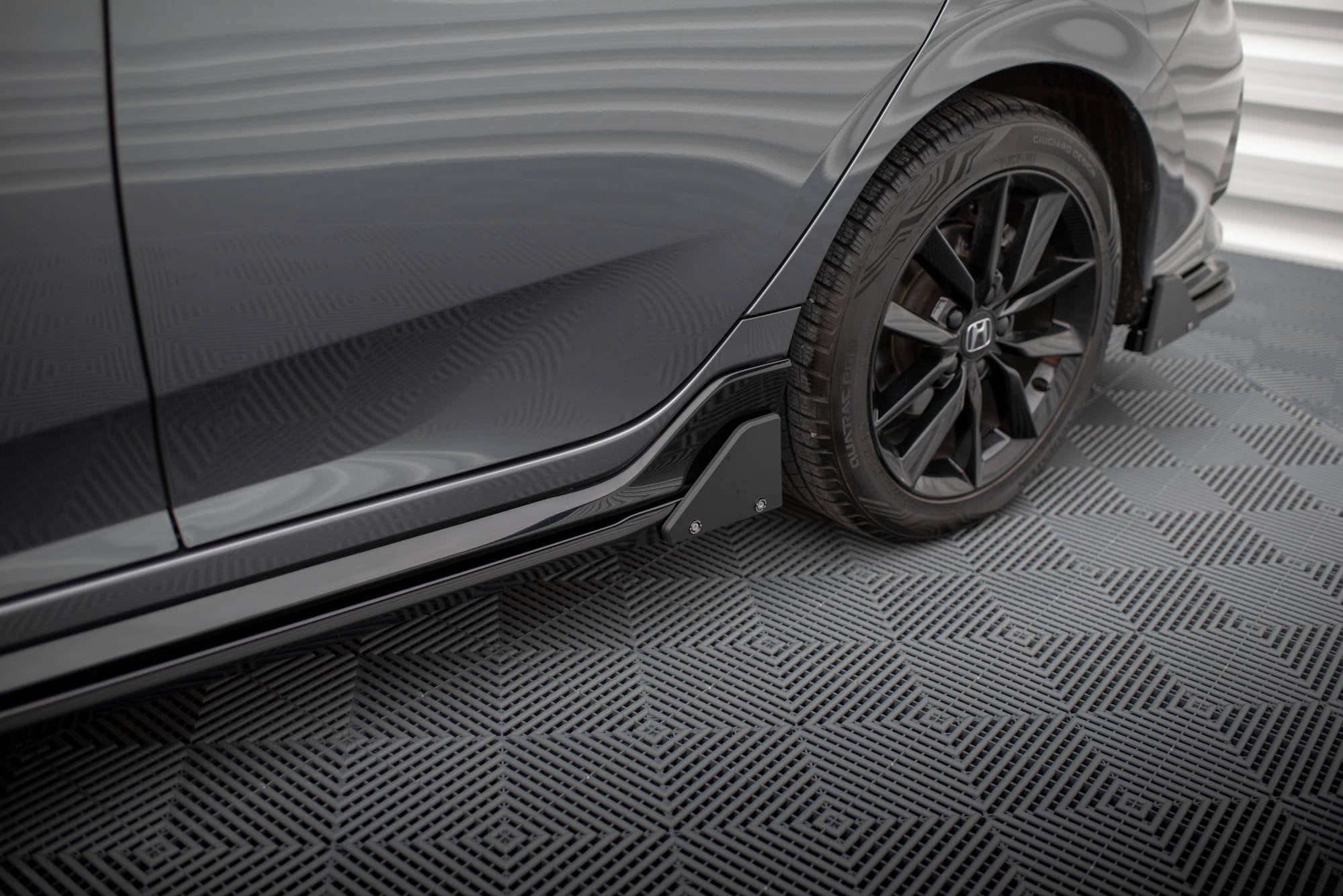 Maxton Design Difusores de taloneras laterales + Flaps para Honda Civic Sport Mk 10 - imagen 2