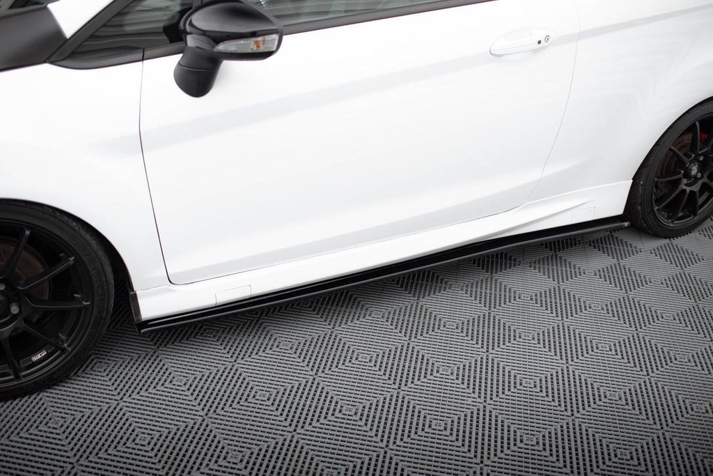 Maxton Design Difusores de taloneras laterales para Ford Fiesta ST / ST-Line Mk7 / Mk7 Facelift - imagen 1
