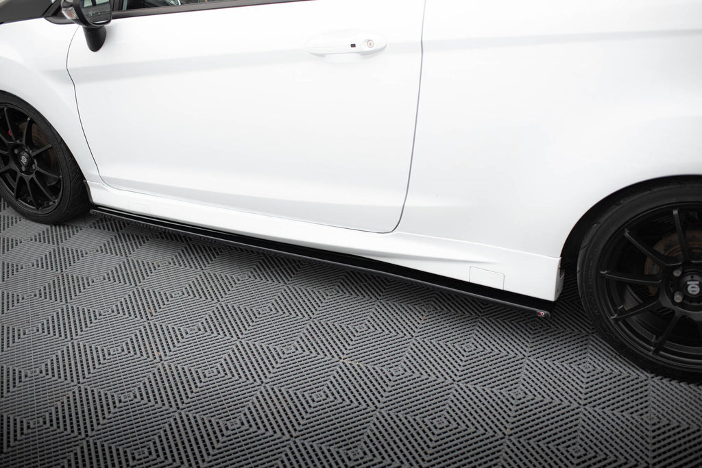 Maxton Design Difusores de taloneras laterales para Ford Fiesta ST / ST-Line Mk7 / Mk7 Facelift - imagen 3