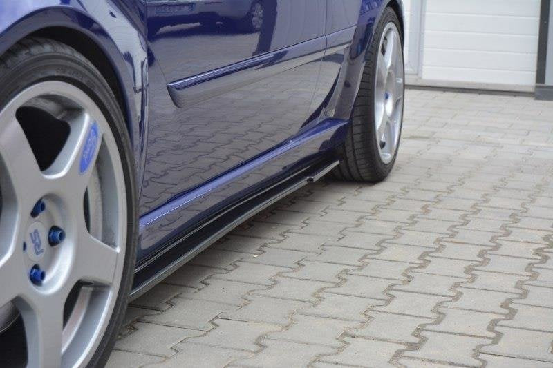 Maxton Design Difusores de taloneras laterales para Ford Focus RS Mk1 - imagen 1