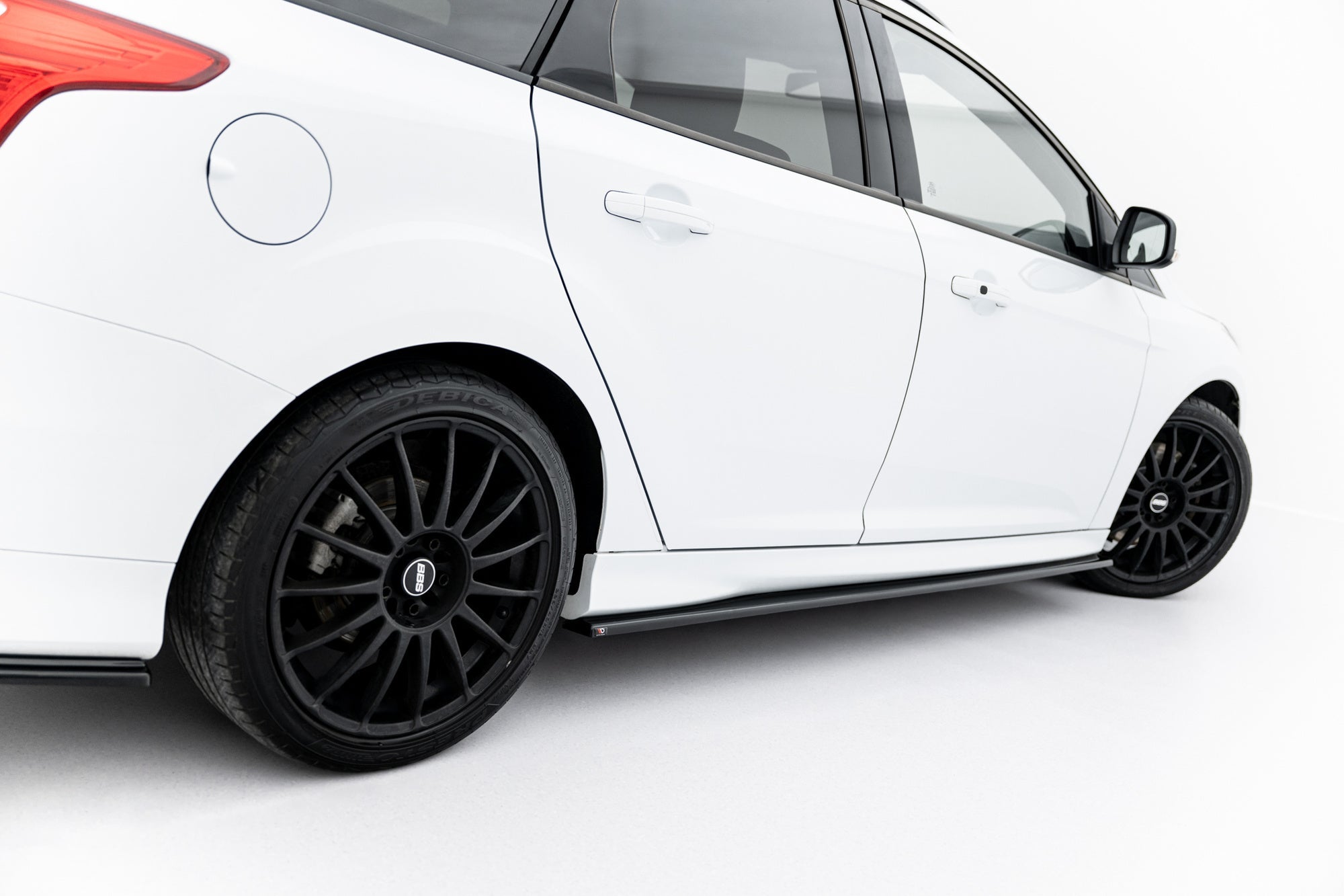 Maxton Design Difusores de taloneras laterales para Ford Focus ST / ST-Line Hatchback / Estate Mk3 / Mk3 Facelift - imagen 3