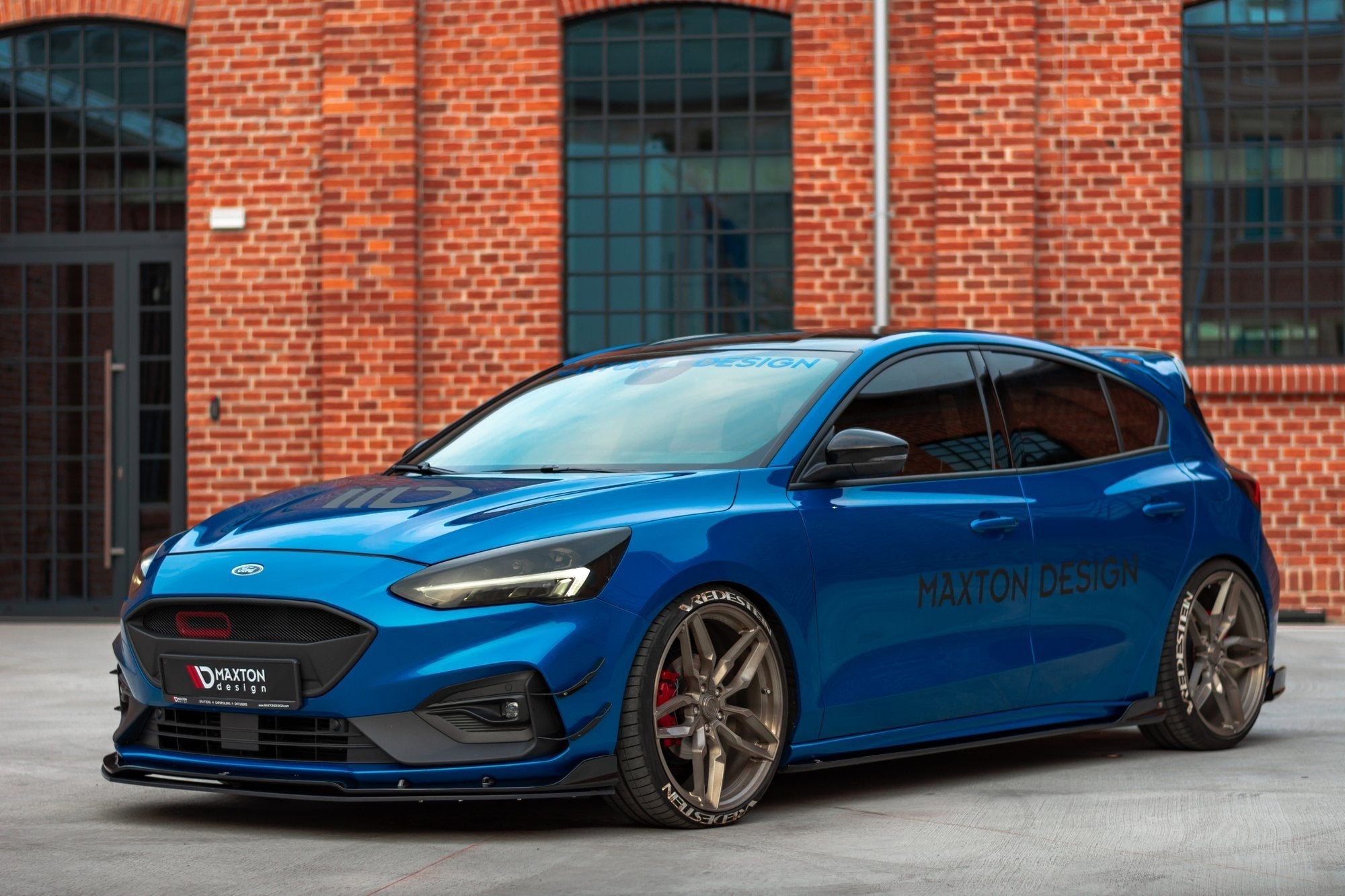 Maxton Design Difusores de taloneras laterales para Ford Focus ST / ST-Line Mk4 - imagen 2