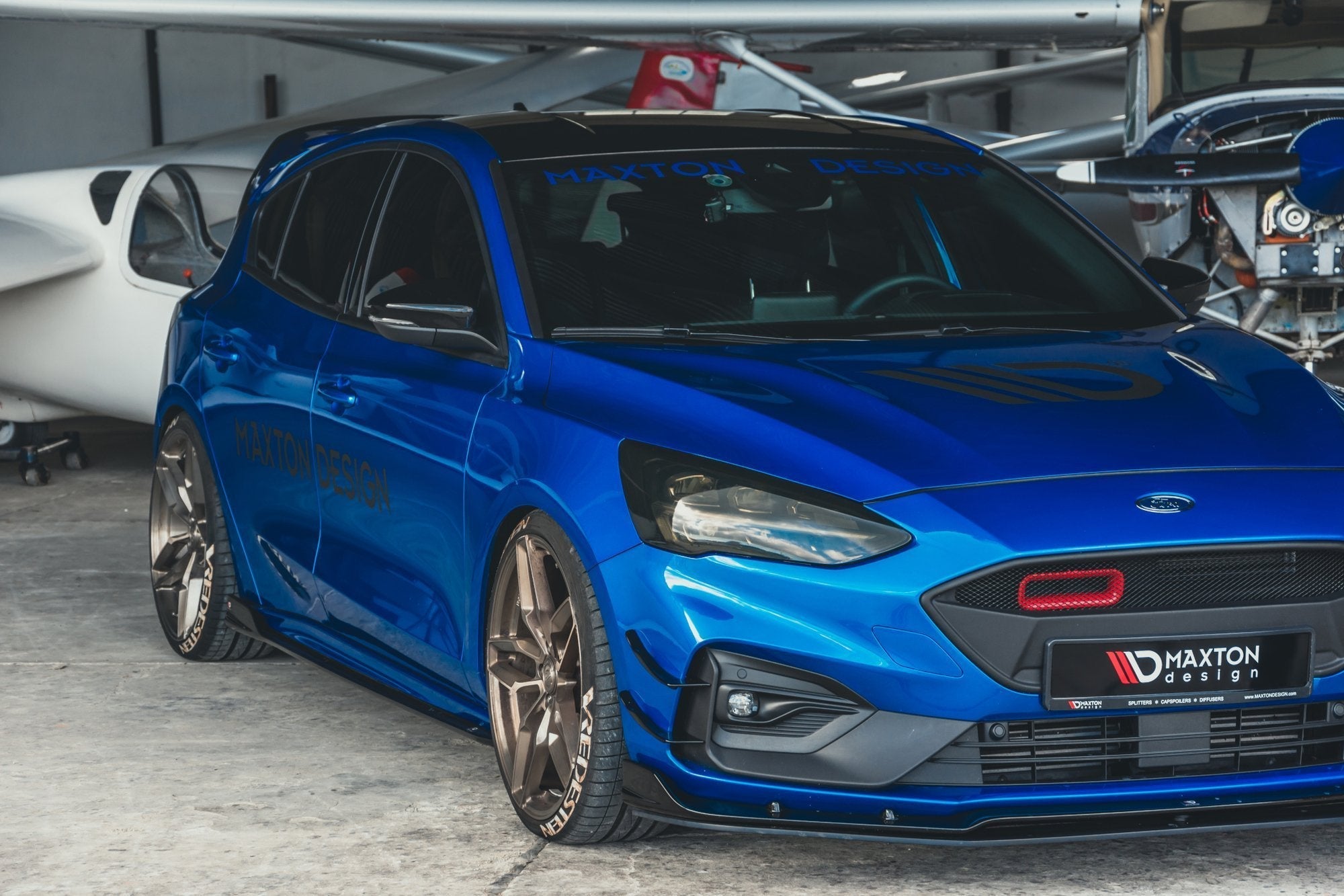 Maxton Design Difusores de taloneras laterales para Ford Focus ST / ST-Line Mk4 - imagen 5
