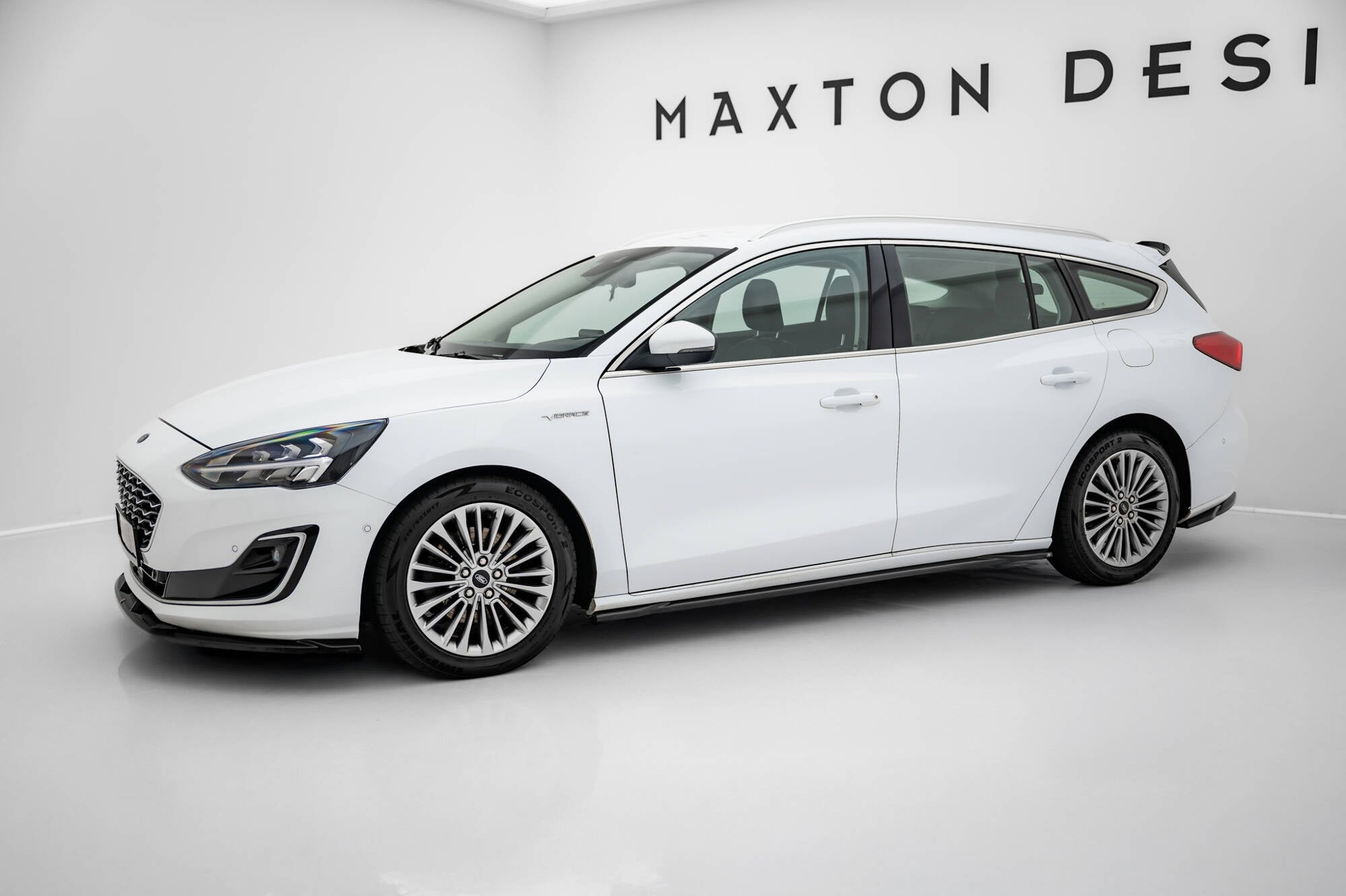 Maxton Design Difusores de taloneras laterales para Ford Focus Vignale Mk4 - imagen 2