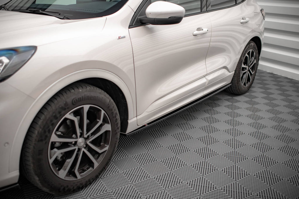 Maxton Design Difusores de taloneras laterales para Ford Kuga ST-Line Mk3 - imagen 1