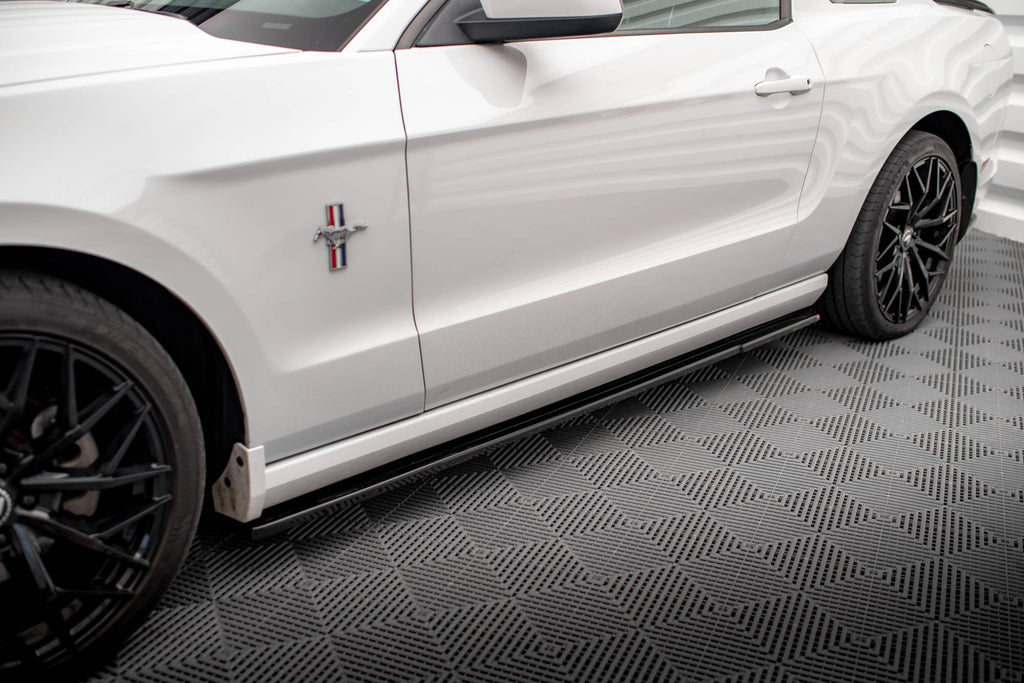 Maxton Design Difusores de taloneras laterales para Ford Mustang Mk5 Facelift - imagen 1
