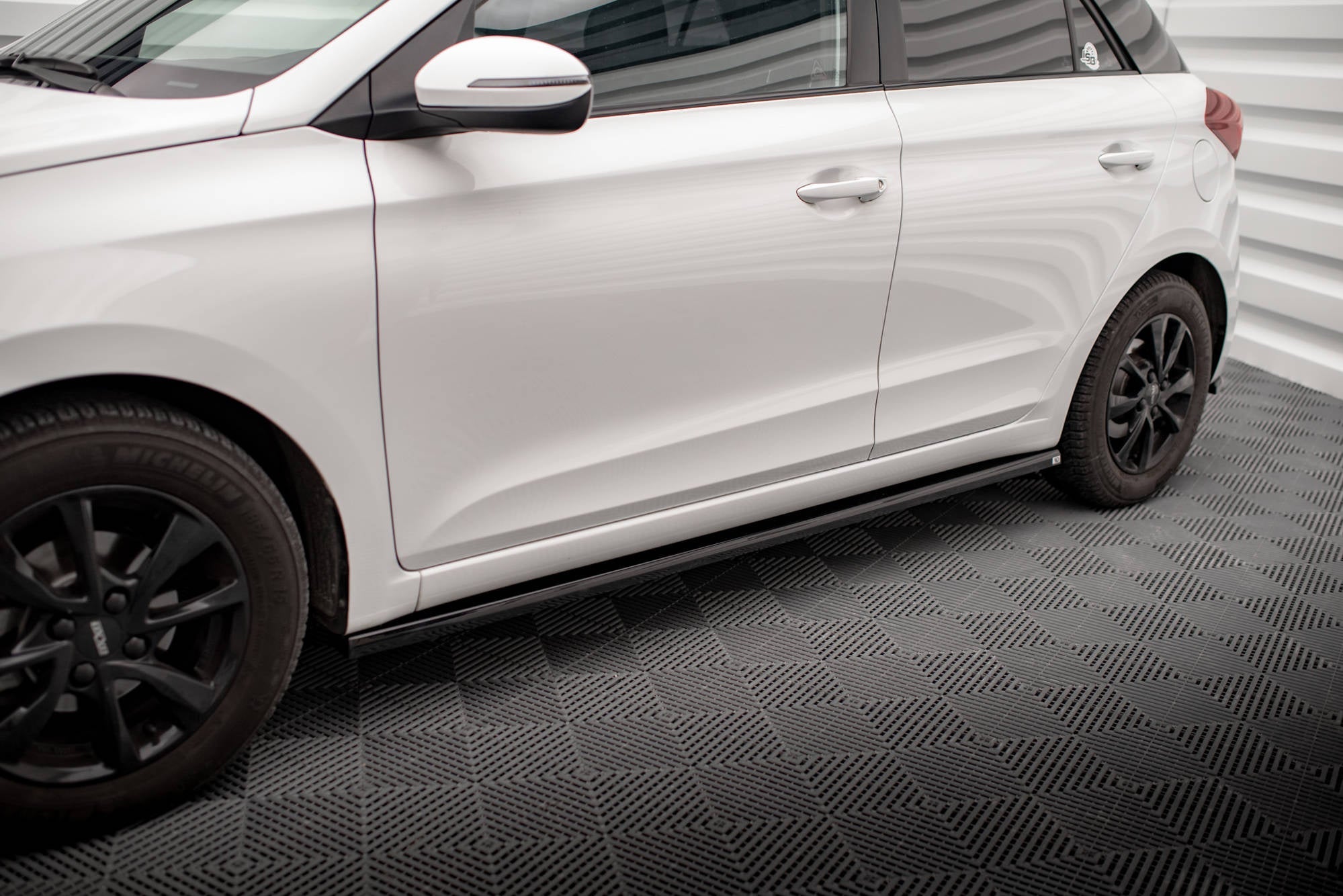 Maxton Design Difusores de taloneras laterales para Hyundai I20 Mk2 Facelift - imagen 1