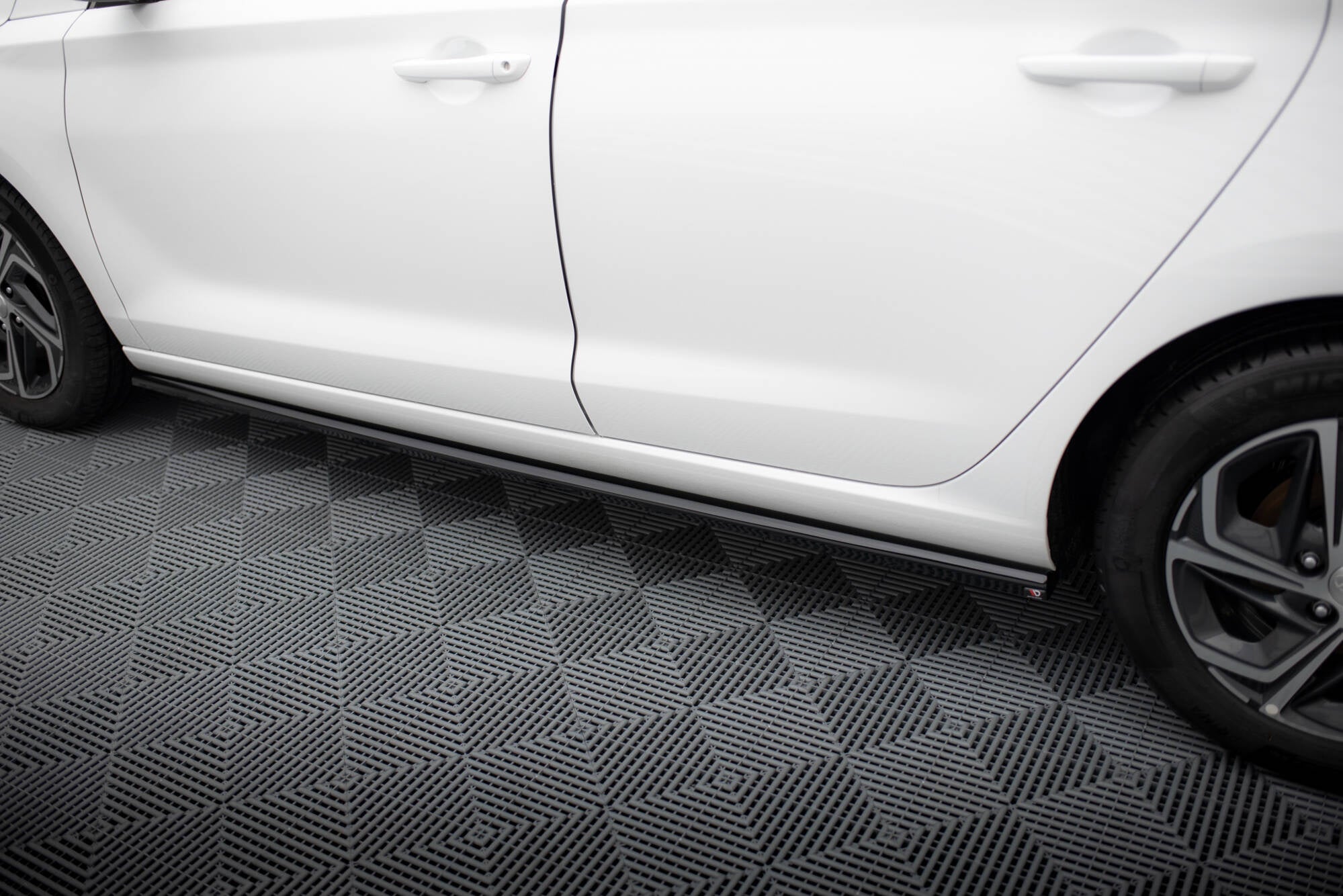 Maxton Design Difusores de taloneras laterales para Hyundai I30 N-Line / Standard Hatchback / Fastback Mk3 Facelift - imagen 3