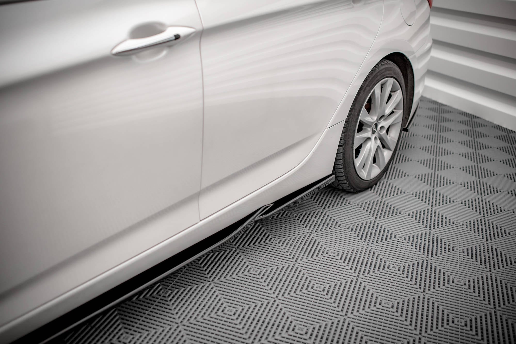 Maxton Design Difusores de taloneras laterales para Hyundai I40 Mk1 - imagen 1