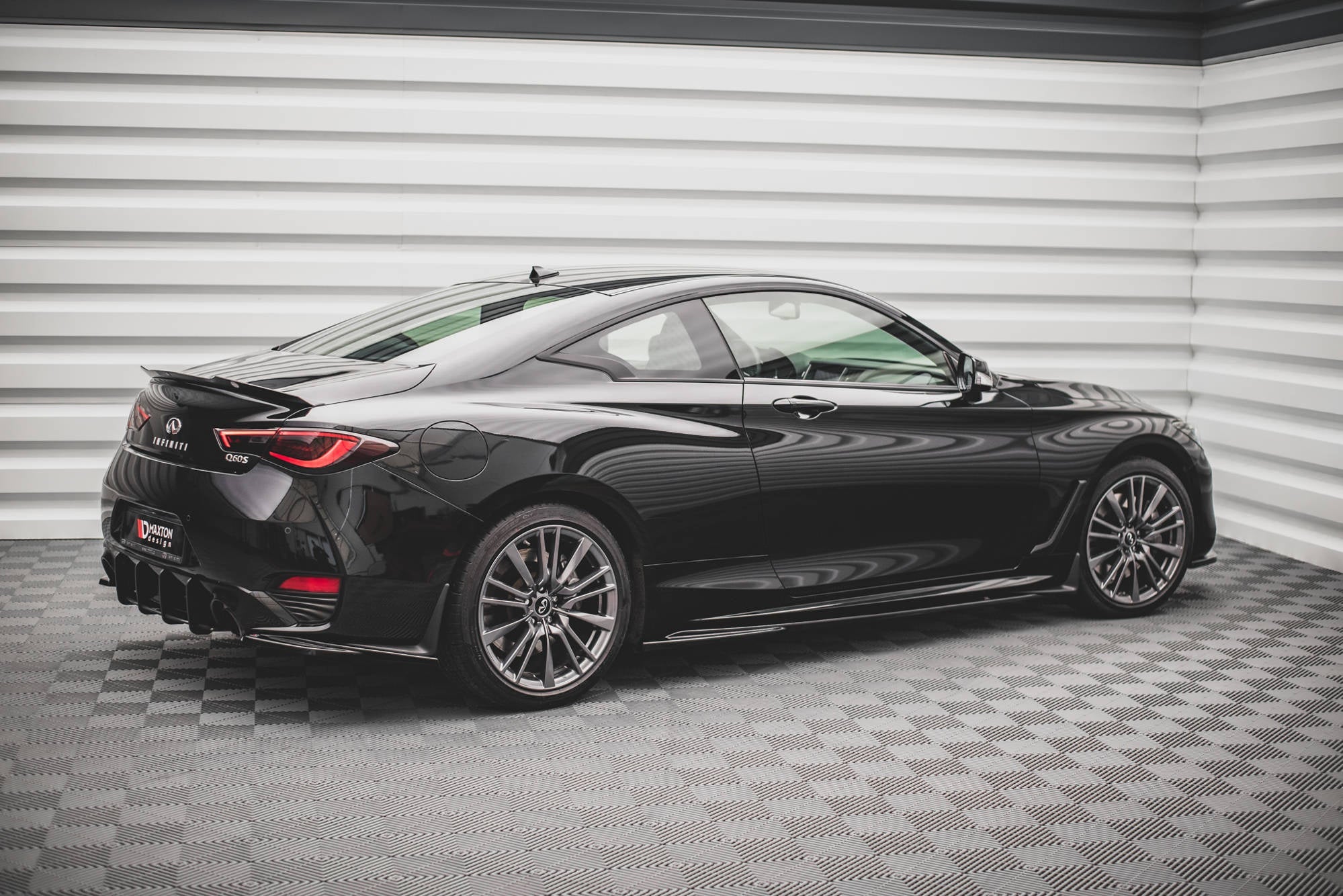 Maxton Design Difusores de taloneras laterales para Infiniti Q60 S Mk2 - imagen 3