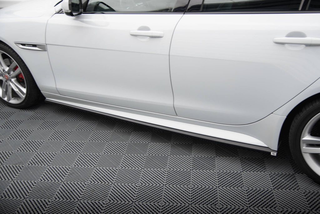 Maxton Design Difusores de taloneras laterales para Jaguar XE R-Sport X760 - imagen 3