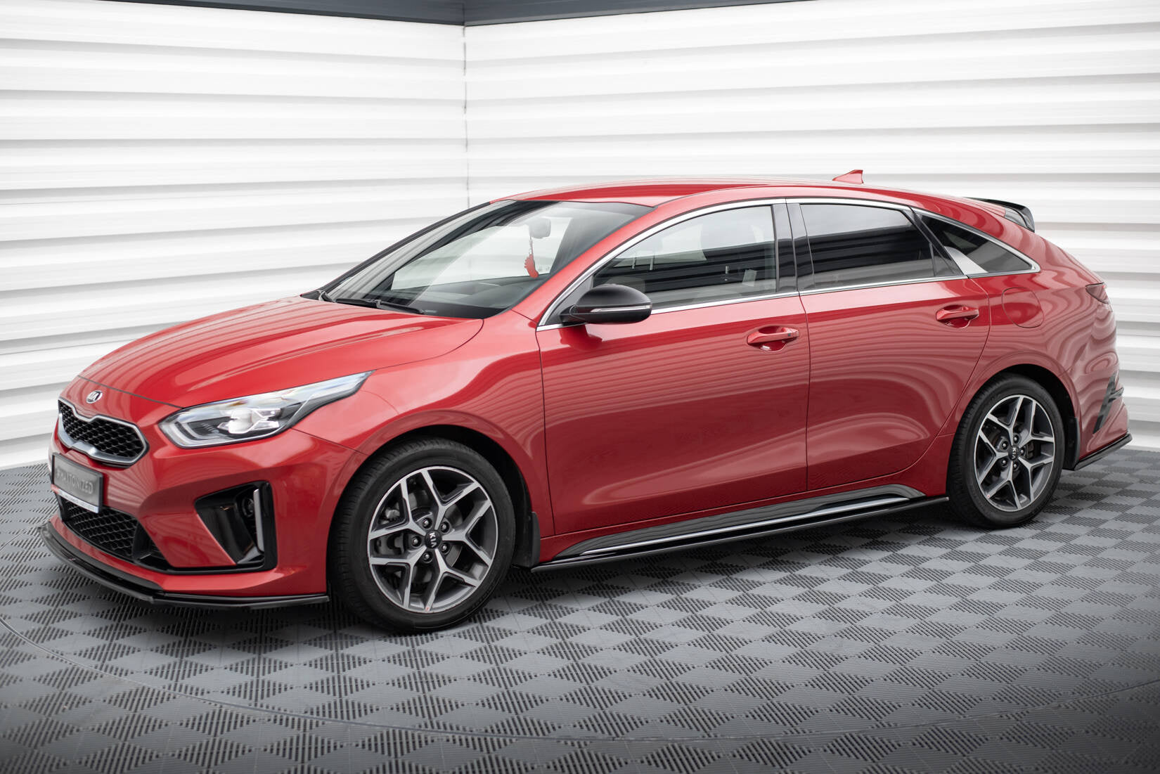 Maxton Design Difusores de taloneras laterales para Kia Ceed GT / GT-Line Mk3 / Proceed Mk1 - imagen 3