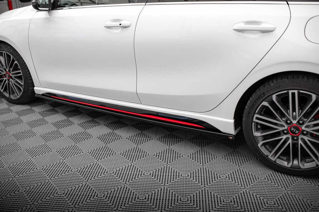 Maxton Design Difusores de taloneras laterales para Kia Ceed GT Mk3 - imagen 2