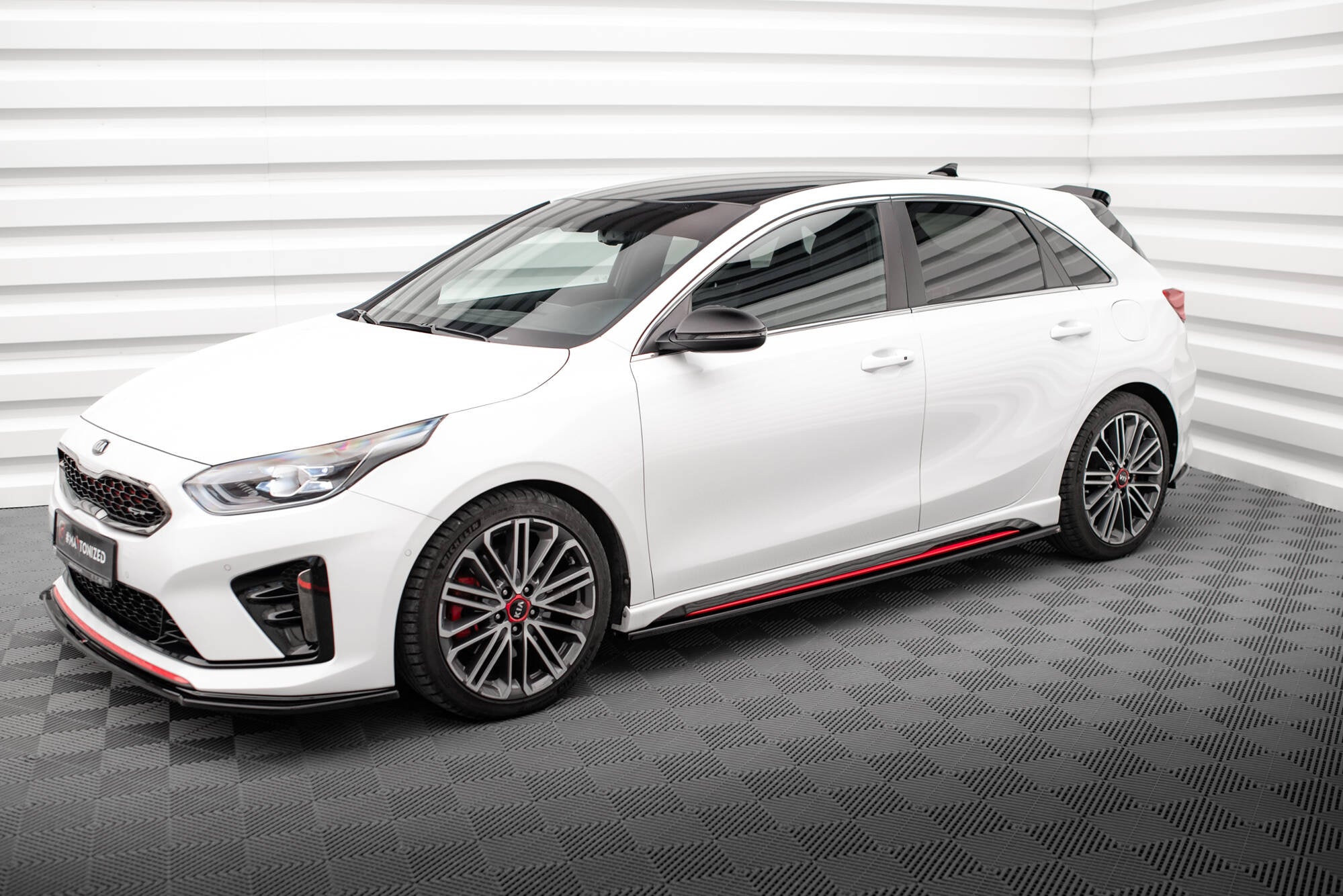 Maxton Design Difusores de taloneras laterales para Kia Ceed GT Mk3 - imagen 3
