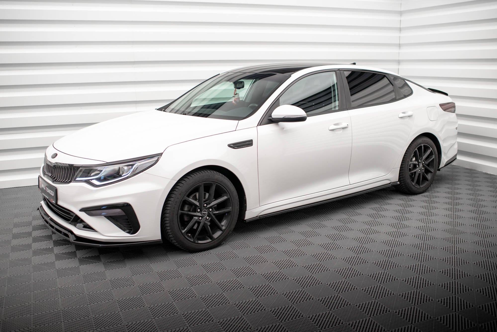 Maxton Design Difusores de taloneras laterales para Kia Optima Mk4 Facelift - imagen 2