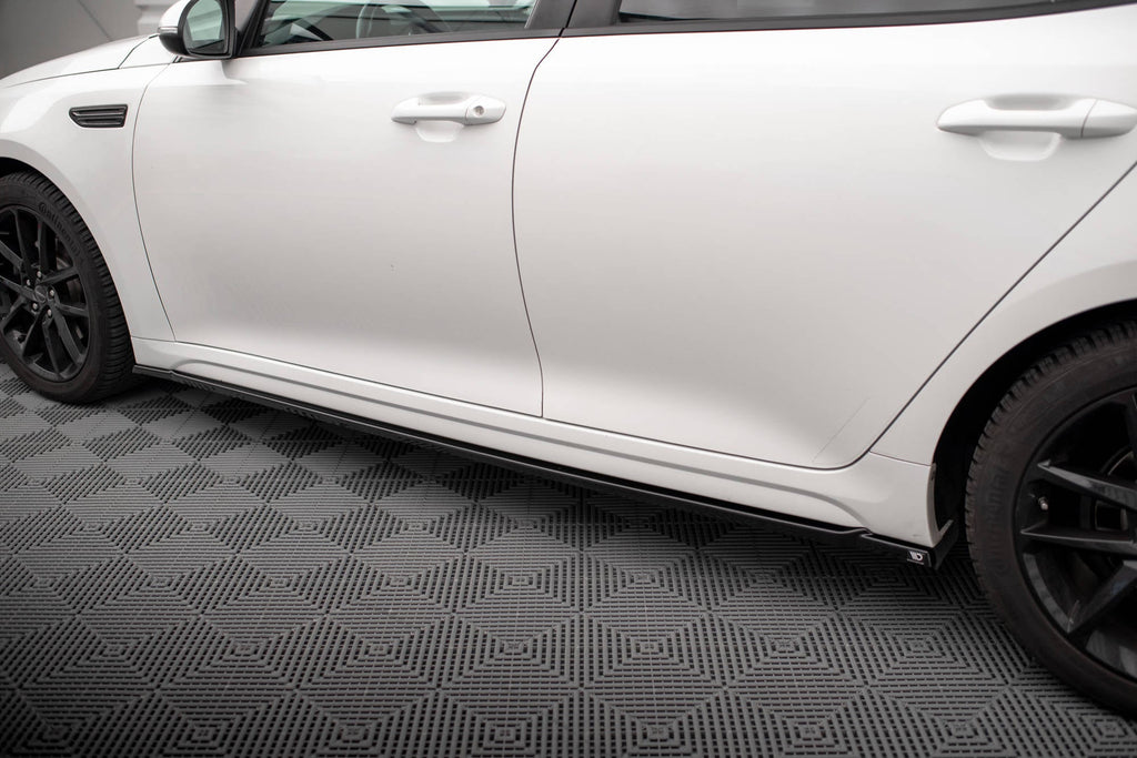 Maxton Design Difusores de taloneras laterales para Kia Optima Mk4 Facelift - imagen 3