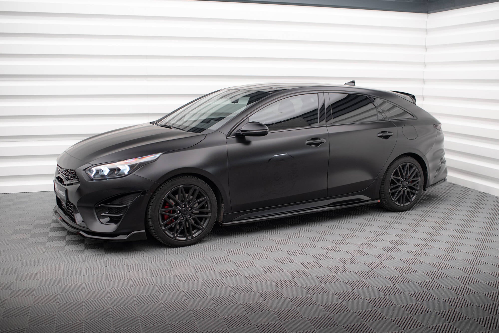 Maxton Design Difusores de taloneras laterales para Kia Proceed GT / GT-Line Mk1 Facelift / Ceed GT Mk3 Facelift - imagen 2