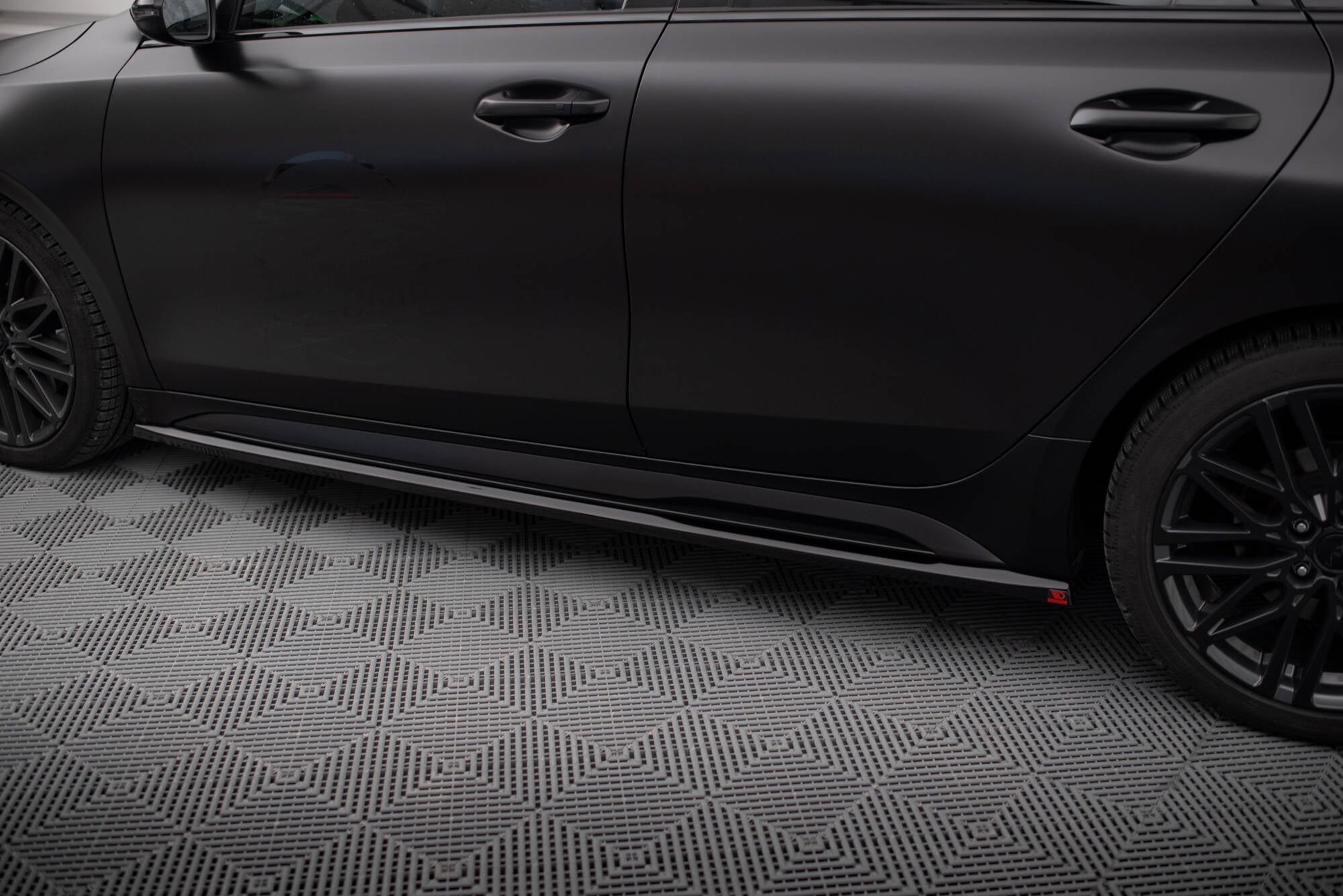 Maxton Design Difusores de taloneras laterales para Kia Proceed GT / GT-Line Mk1 Facelift / Ceed GT Mk3 Facelift - imagen 3
