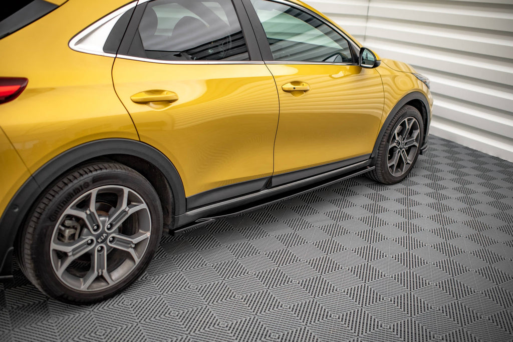 Maxton Design Difusores de taloneras laterales para Kia XCeed Mk1 - imagen 2