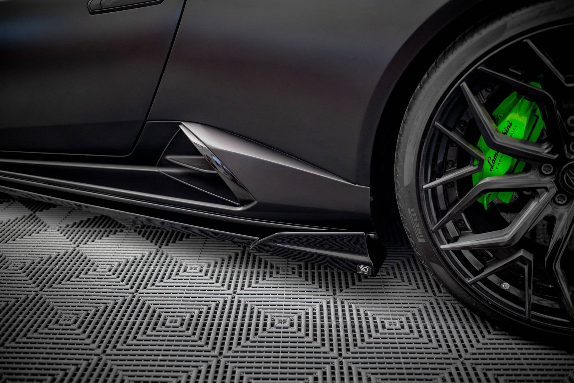Maxton Design Difusores de taloneras laterales para Lamborghini Huracan EVO - imagen 4