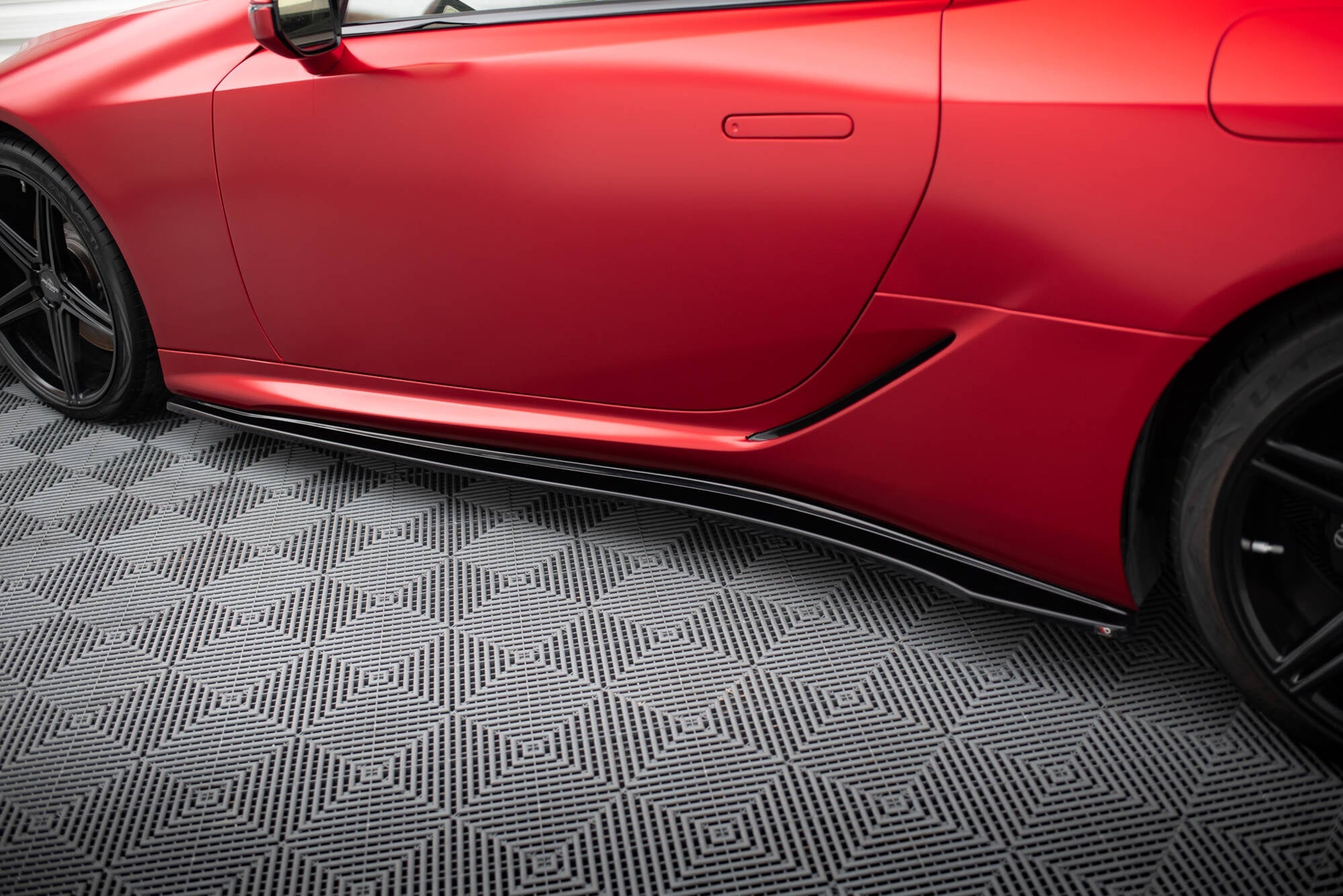 Maxton Design Difusores de taloneras laterales para Lexus LC 500 - imagen 3