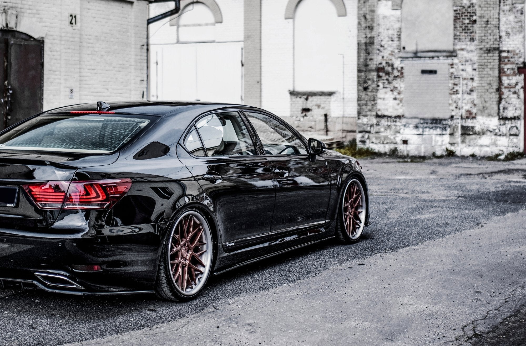 Maxton Design Difusores de taloneras laterales para Lexus LS Long Wheelbase Mk4 Facelift - imagen 2