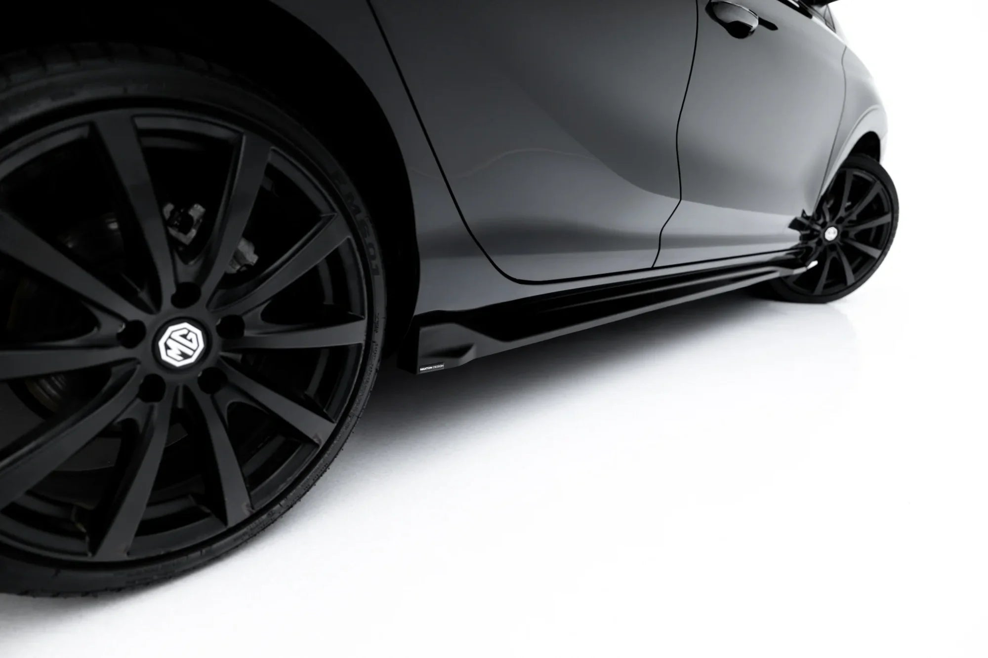 Maxton Design Difusores de taloneras laterales para MG 3 Mk1 - imagen 3