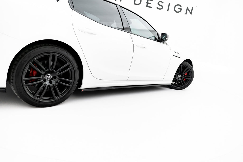 Maxton Design Difusores de taloneras laterales para Maserati Ghibli Modena Mk3 Facelift - imagen 3