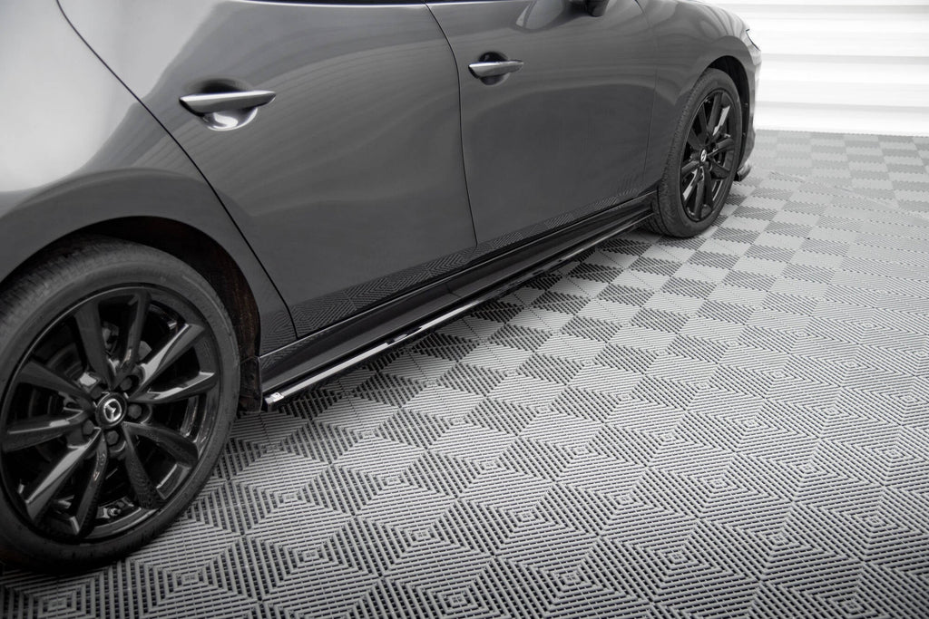 Maxton Design Difusores de taloneras laterales para Mazda 3 Mk4 - imagen 2