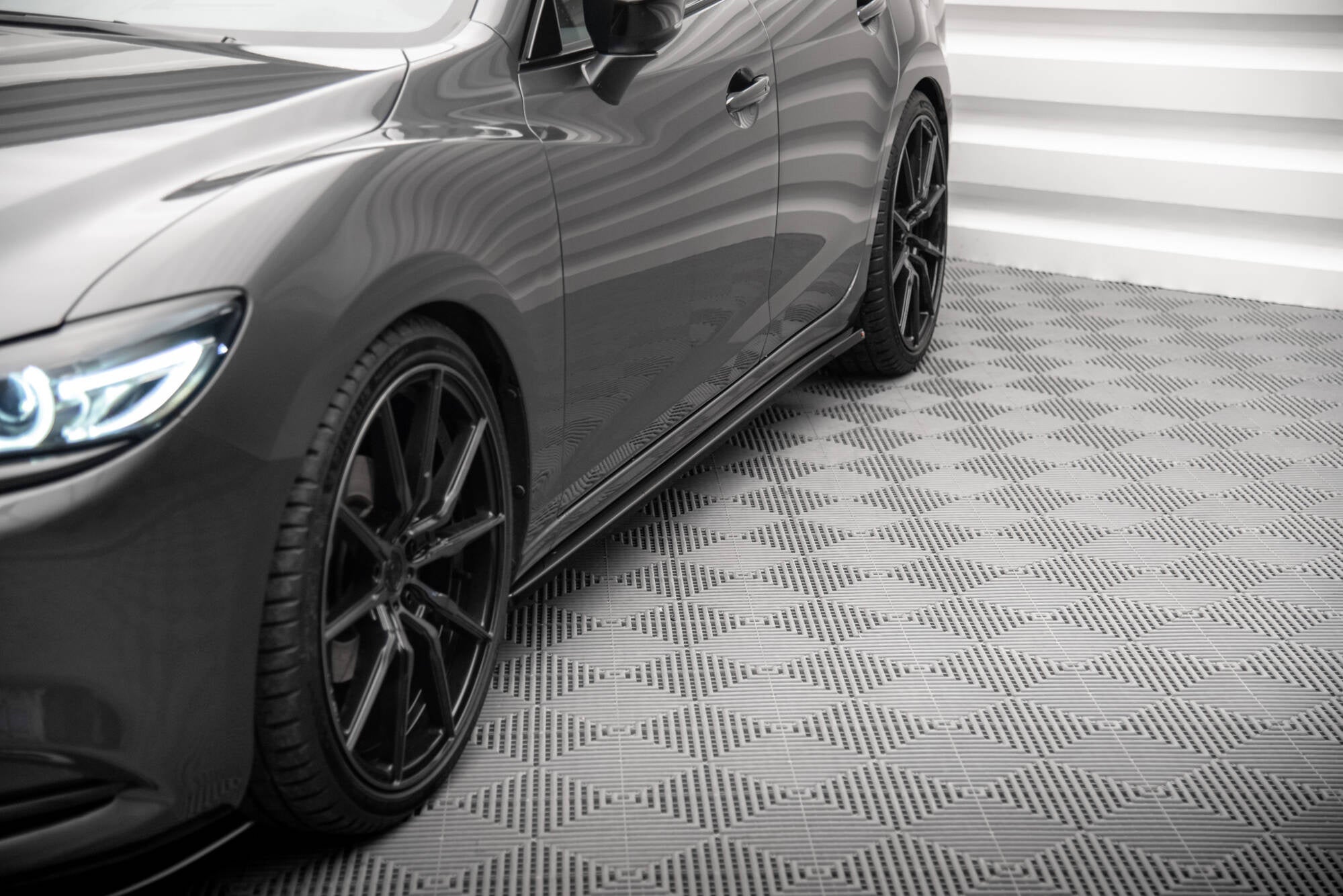 Maxton Design Difusores de taloneras laterales para Mazda 6 Estate Mk3 Facelift - imagen 2