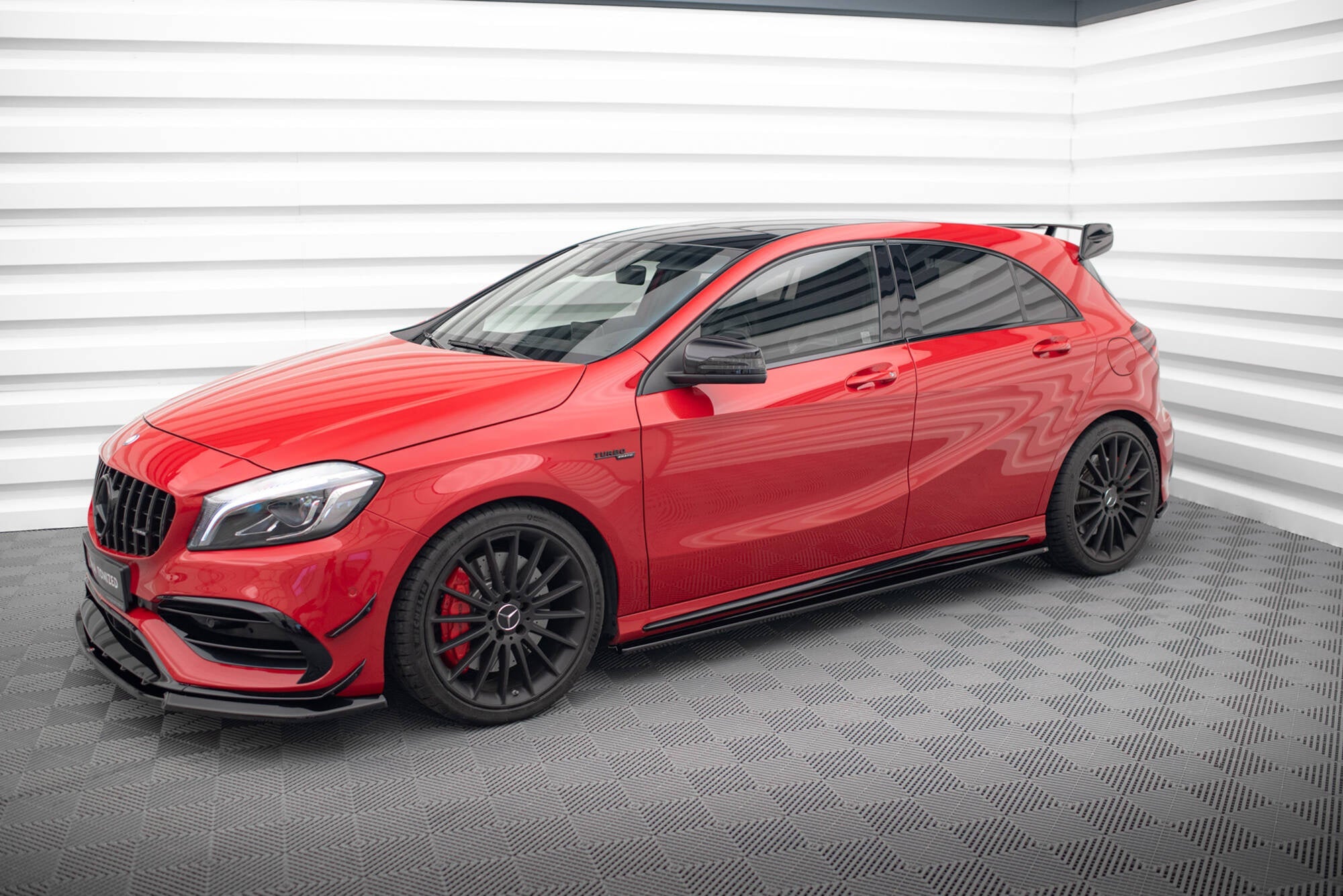 Maxton Design Difusores de taloneras laterales para Mercedes A W176/ CLA 117 AMG/ CLA 117 AMG LINE Facelift - imagen 3