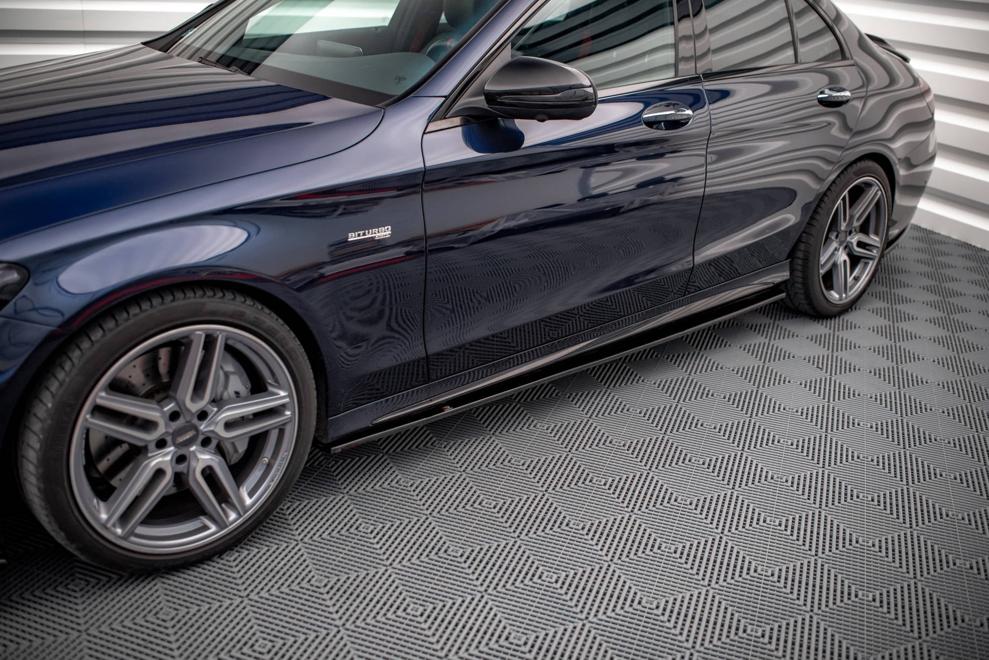 Maxton Design Difusores de taloneras laterales para Mercedes-AMG C 43 / AMG-Line W205 - imagen 1