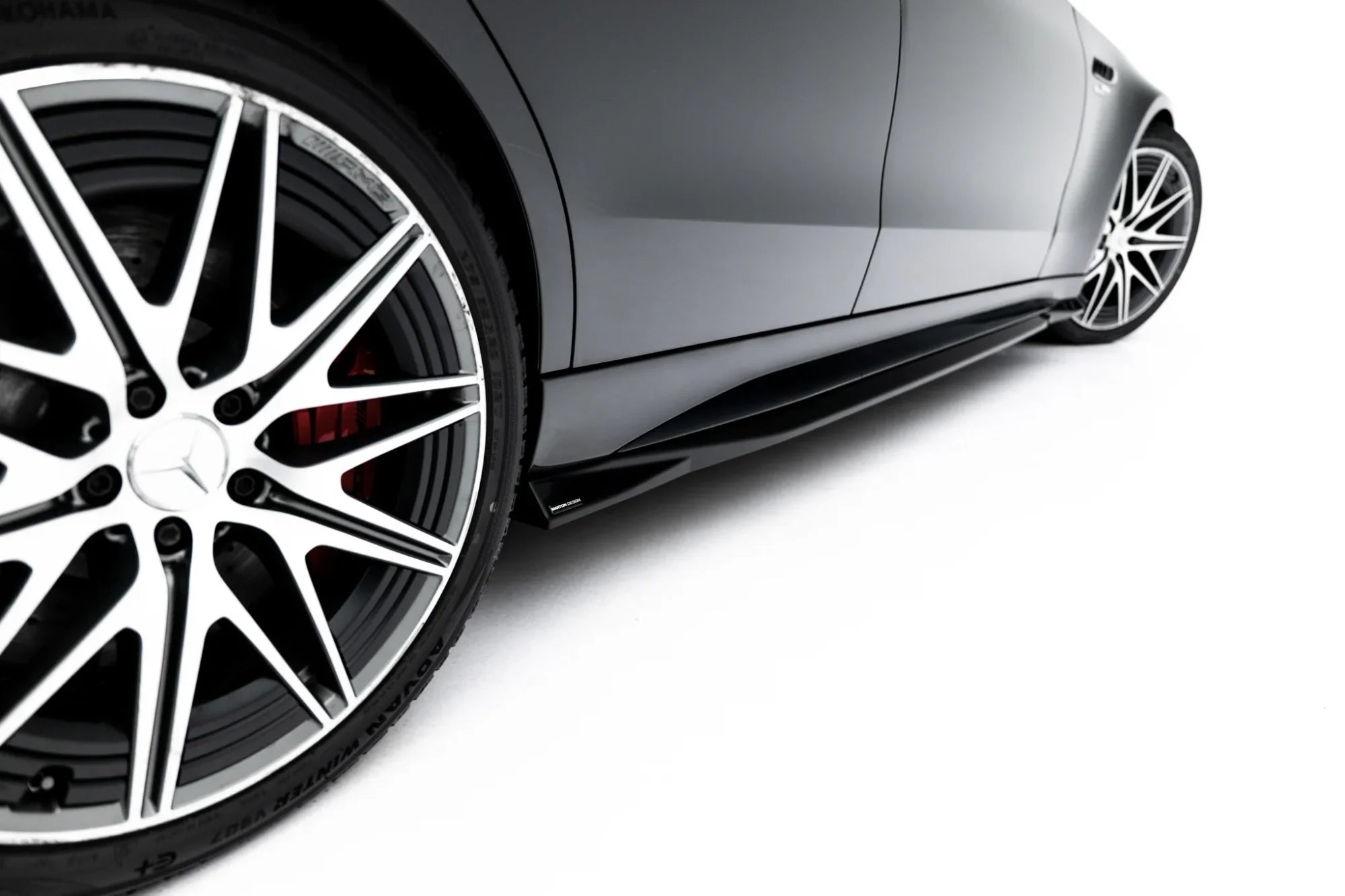 Maxton Design Difusores de taloneras laterales para Mercedes-AMG C63 Sedan / Estate W206 / S206 - imagen 3