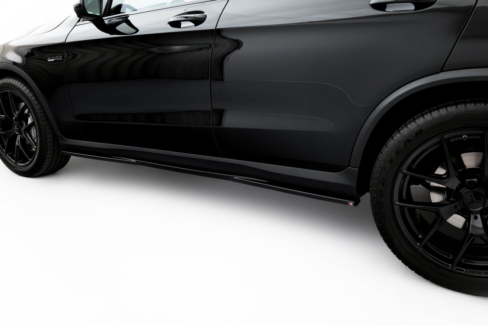 Maxton Design Difusores de taloneras laterales para Mercedes-AMG GLC 43 / AMG-Line SUV X253 Facelift - imagen 3