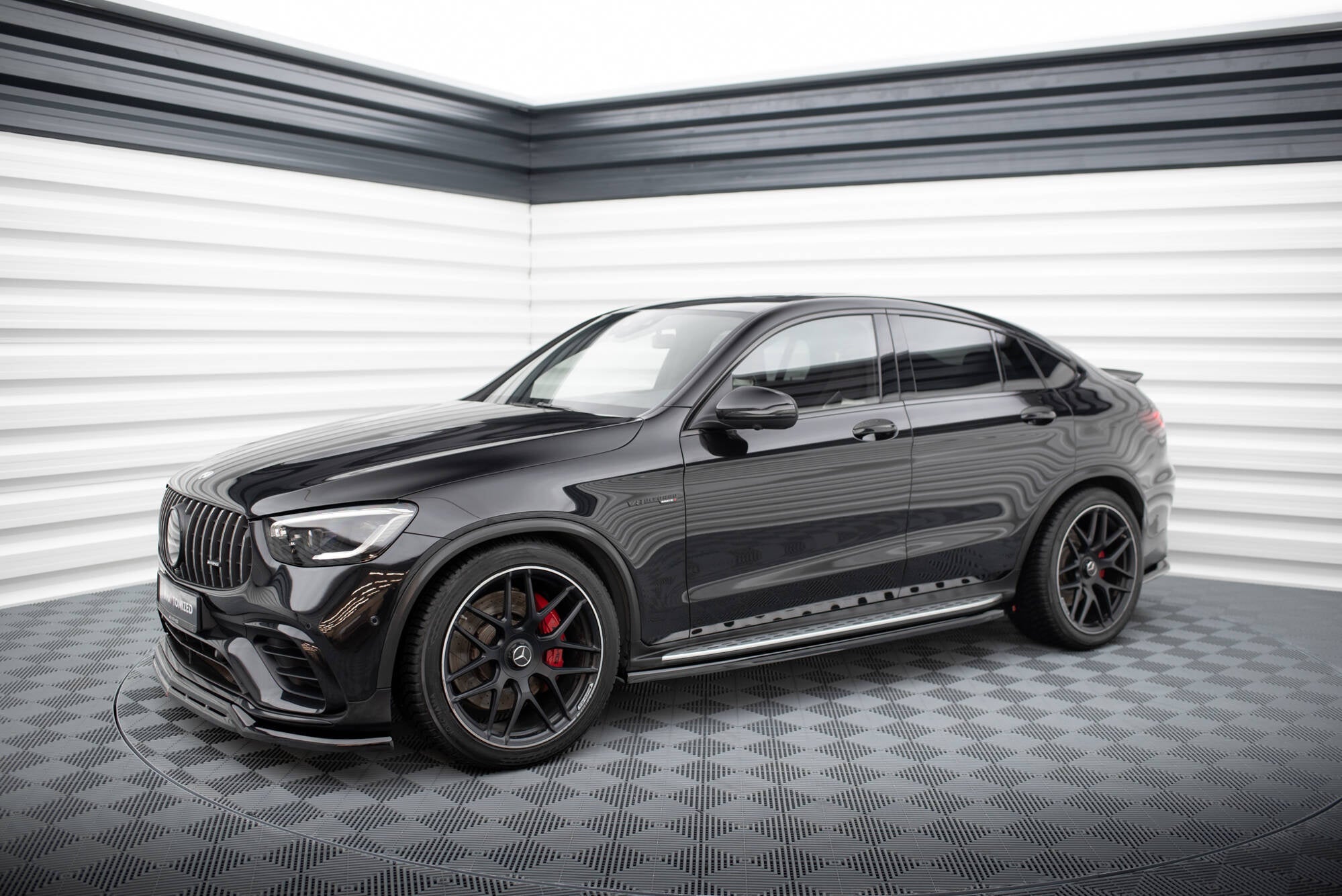 Maxton Design Difusores de taloneras laterales para Mercedes-AMG GLC 63 / 43 SUV / Coupe X253 / C253 - imagen 2
