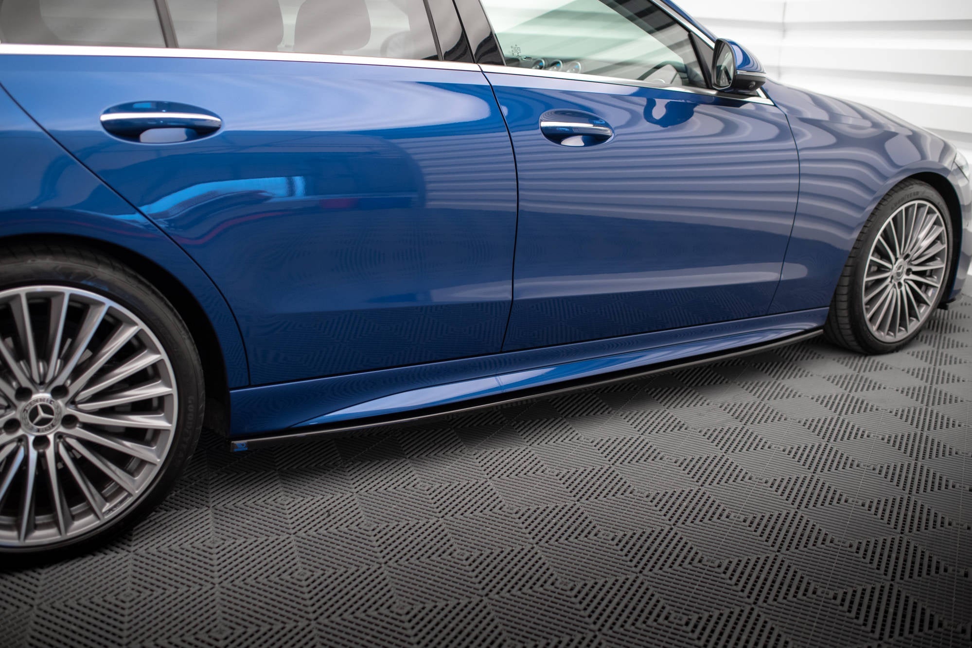 Maxton Design Difusores de taloneras laterales para Mercedes-Benz C AMG-Line / 43 AMG W206 - imagen 2