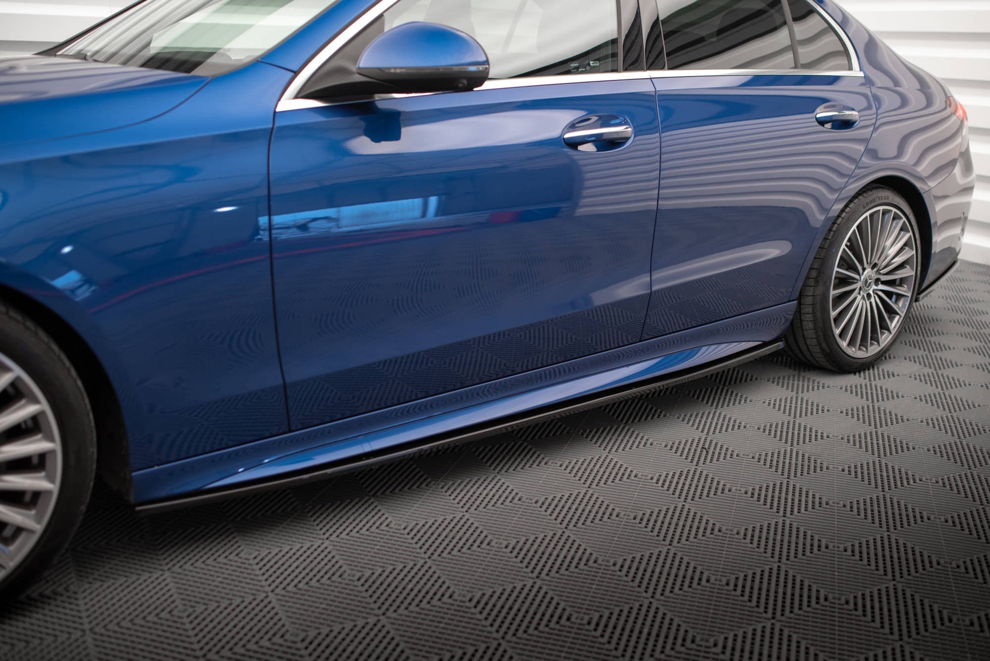 Maxton Design Difusores de taloneras laterales para Mercedes-Benz C AMG-Line / 43 AMG W206 - imagen 1