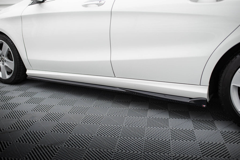 Maxton Design Difusores de taloneras laterales para Mercedes-Benz CLA C117 Facelift - imagen 3