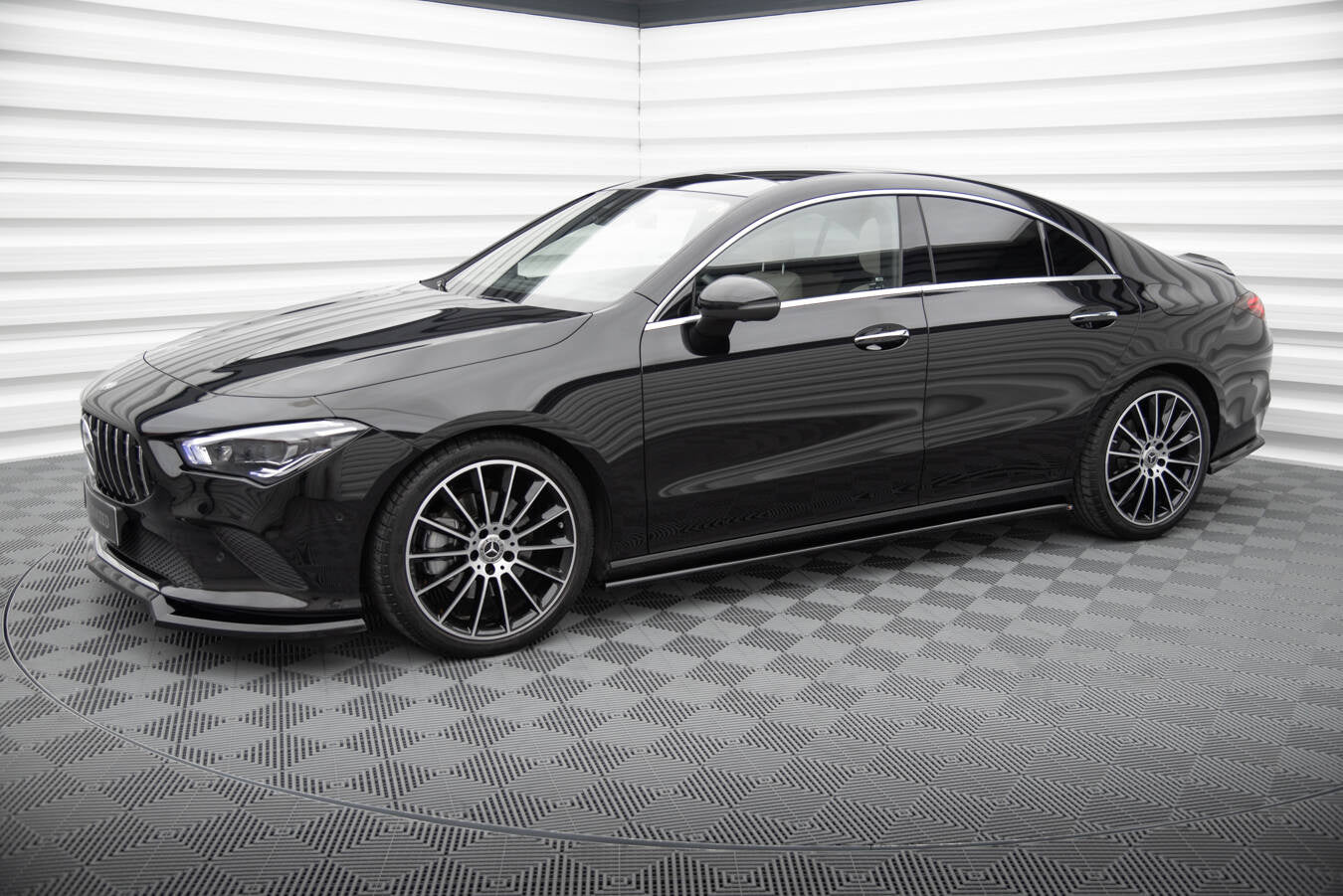 Maxton Design Difusores de taloneras laterales para Mercedes-Benz CLA C118 - imagen 2