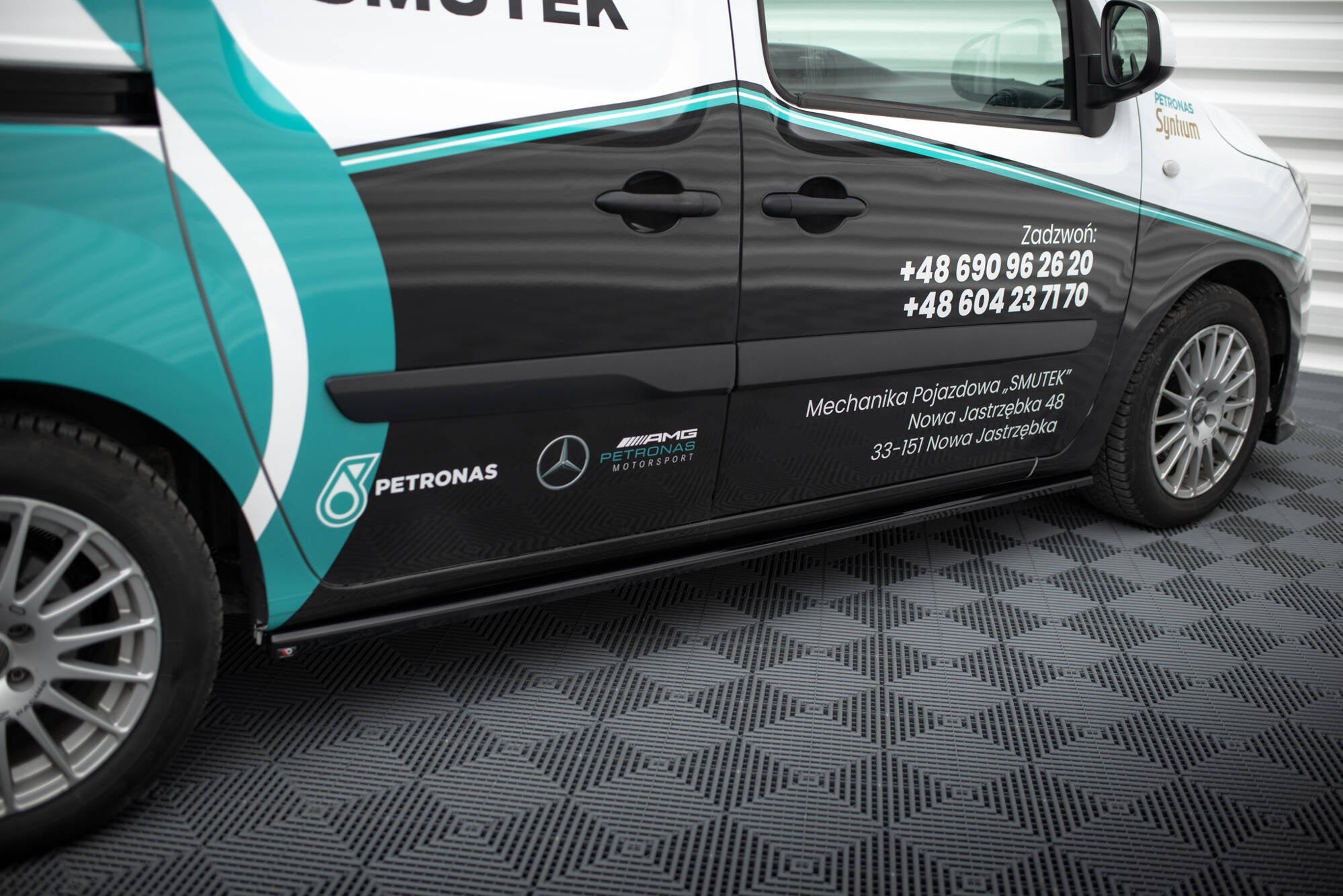 Maxton Design Difusores de taloneras laterales para Mercedes-Benz Citan W415 - imagen 2